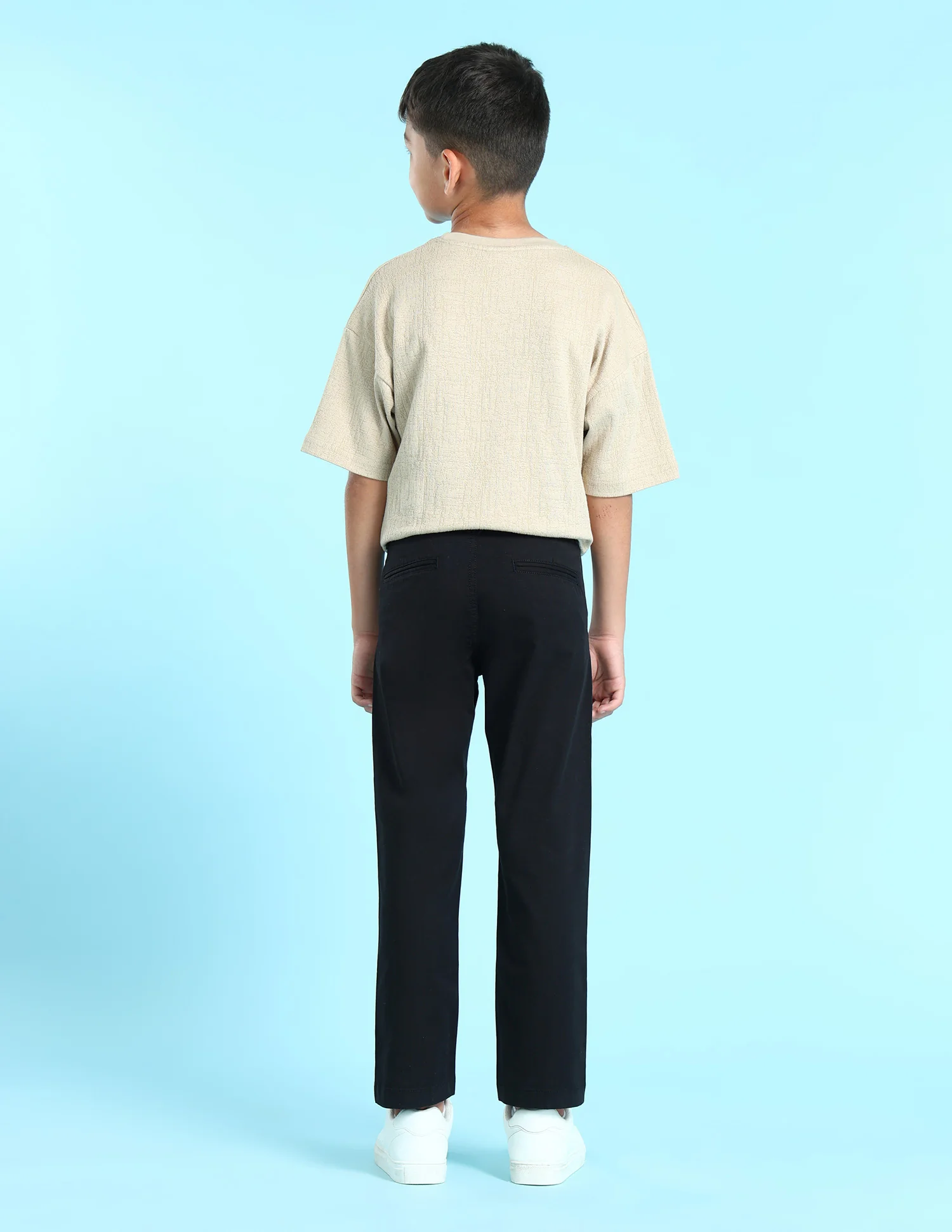 Boys Black Mid Rise Solid Twill Trousers - Image 4