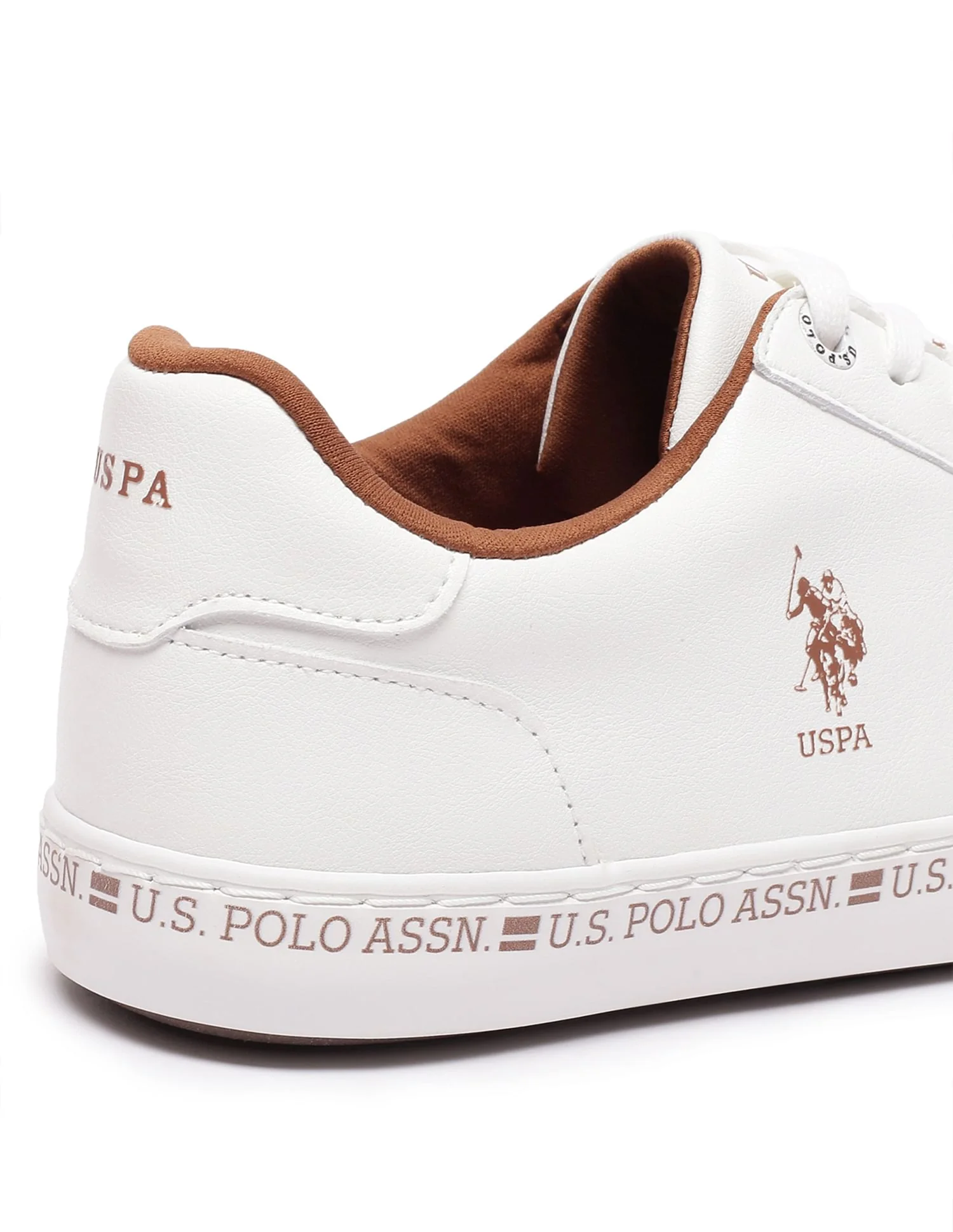 Men Central Lacing Solid Conrad Sneakers - Image 7
