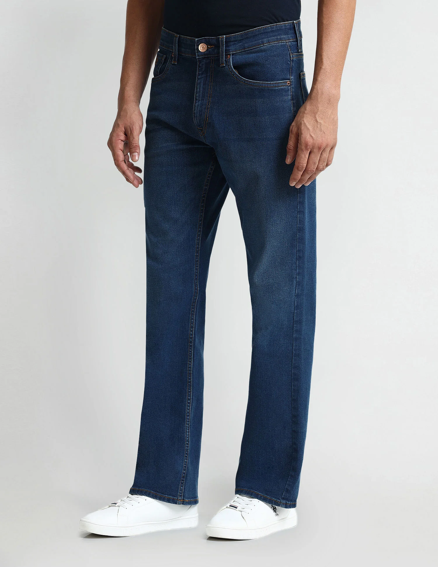 Connor Bootcut Blue Jeans - Image 4
