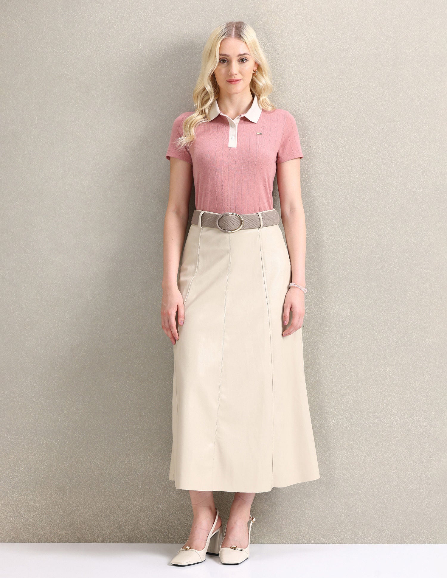 Contrast Collar Textured Polo Shirt - Image 3