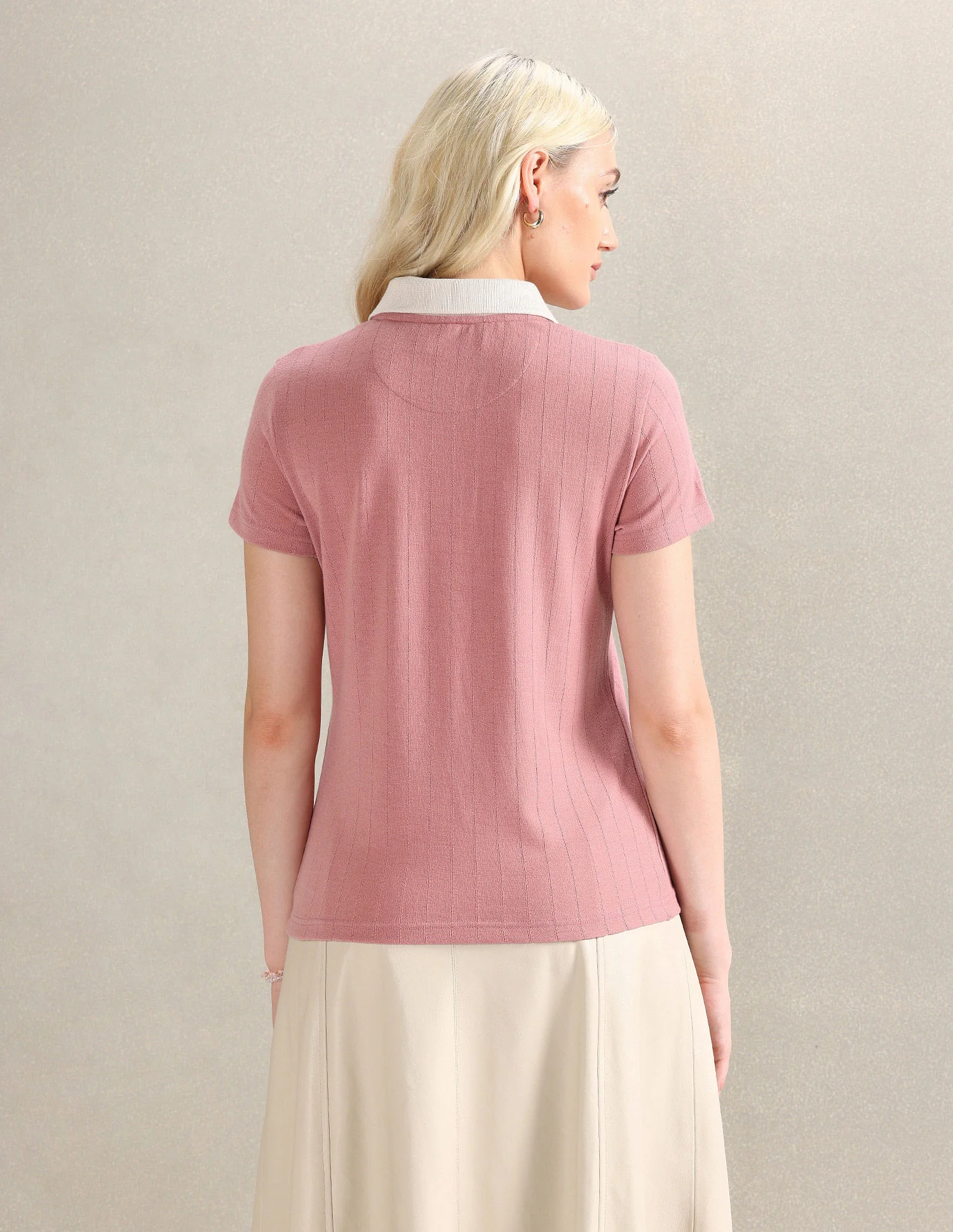 Contrast Collar Textured Polo Shirt - Image 5