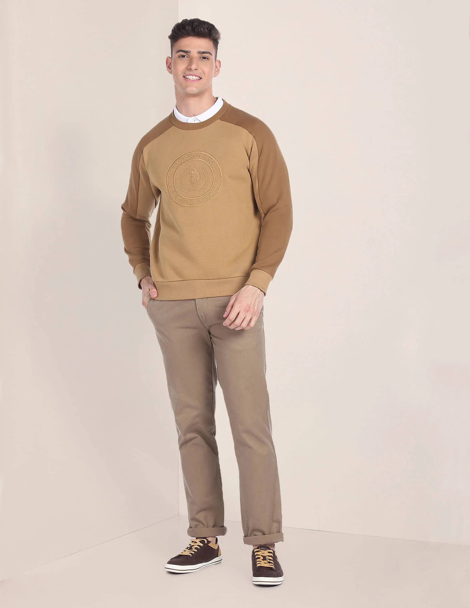 Crew Neck Embroidered Sweatshirt - Image 3