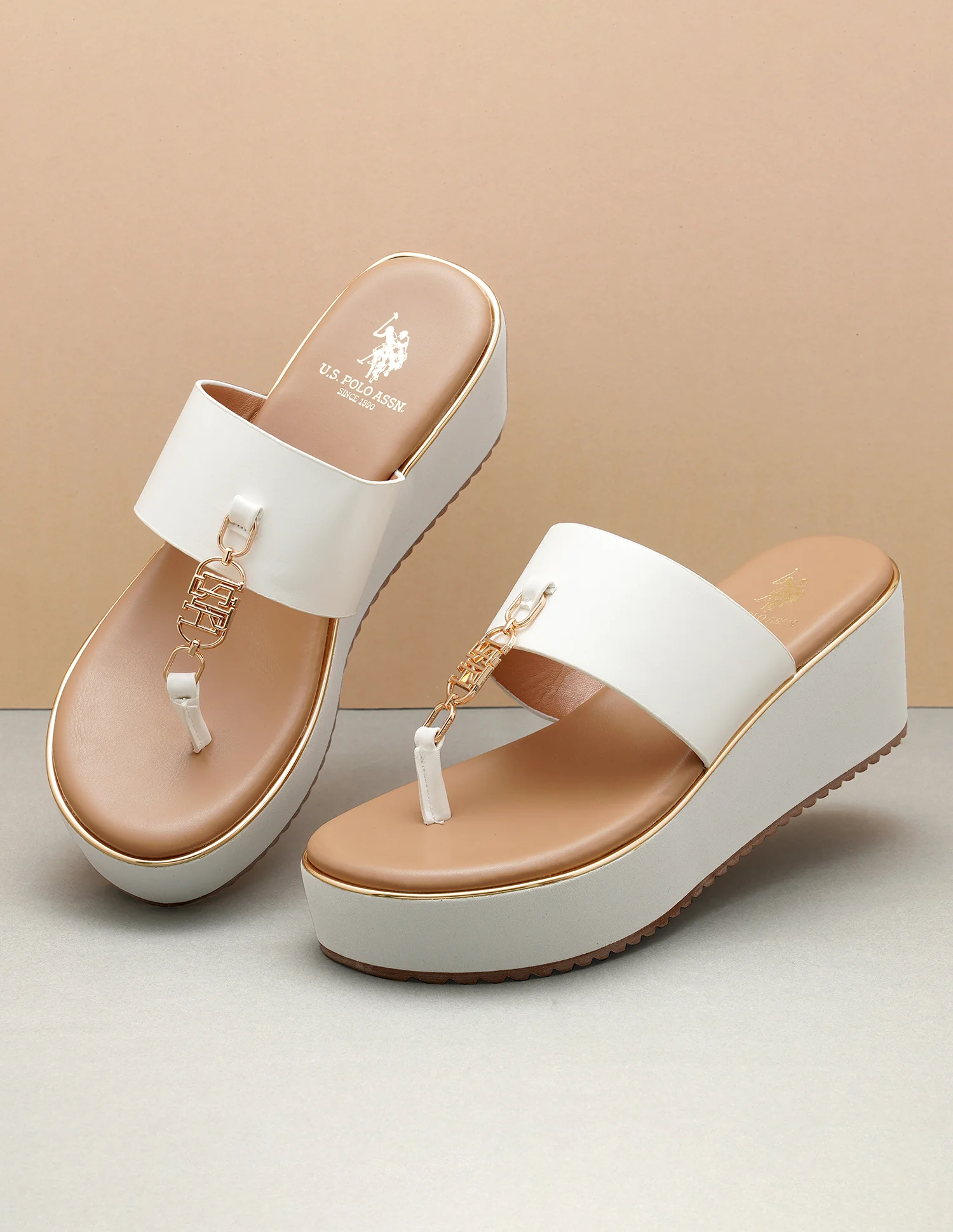 Toe Separator Alessia Wedge Sandals