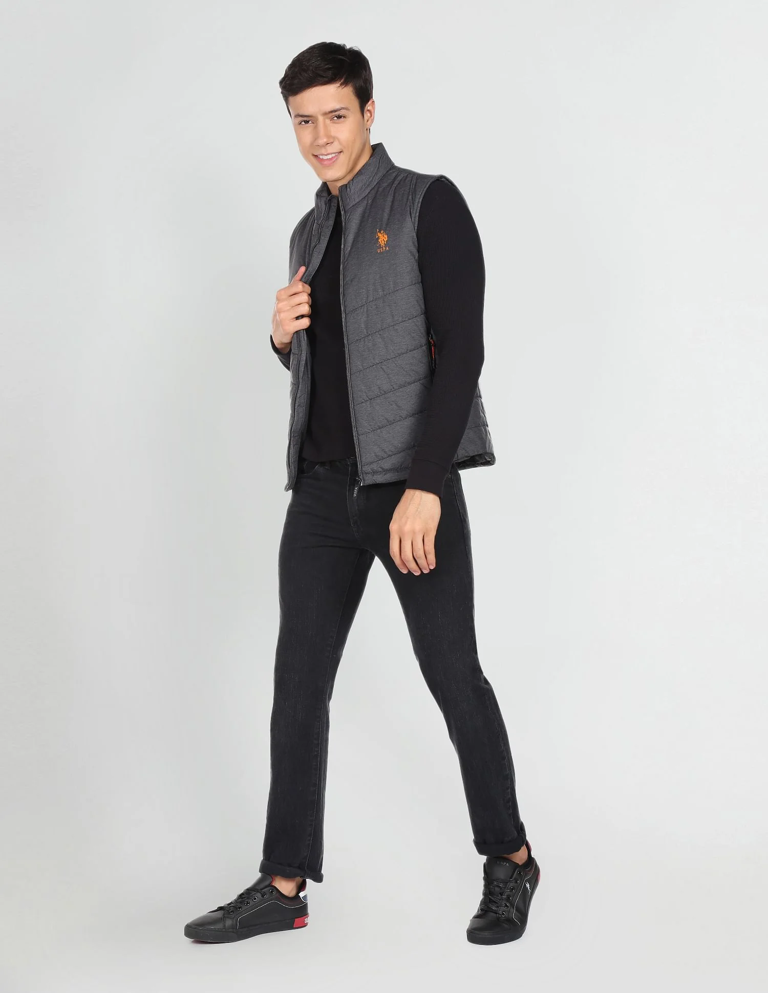 High Neck Sleeveless Solid Padded Jacket - Image 3