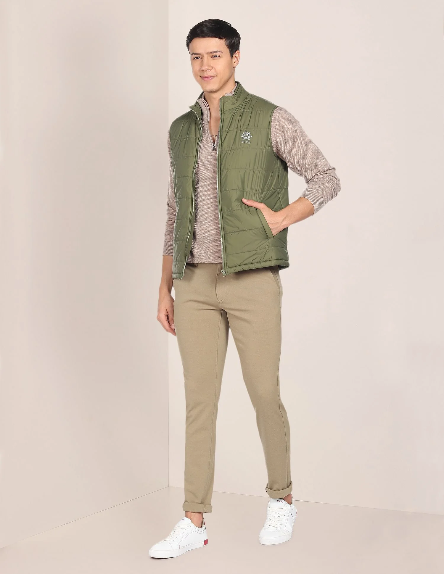 High Neck Sleeveless Solid Padded Jacket - Image 3