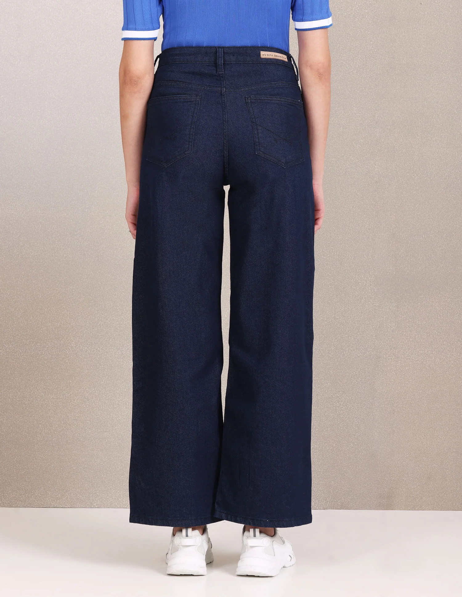 High Rise Rinsed Wide Leg Jeans - Image 5