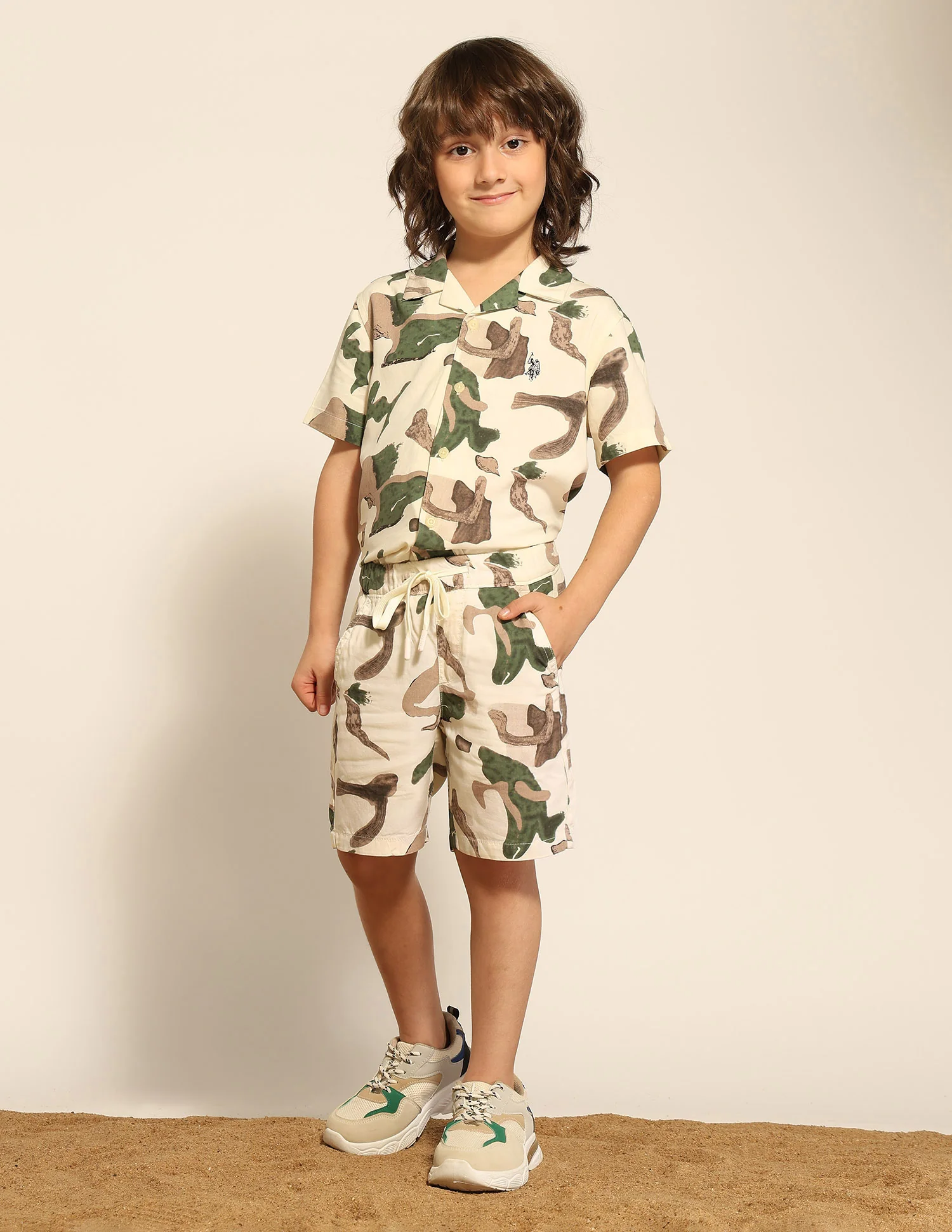 Boys Abstract Printed Regular Fit Shorts - Image 3