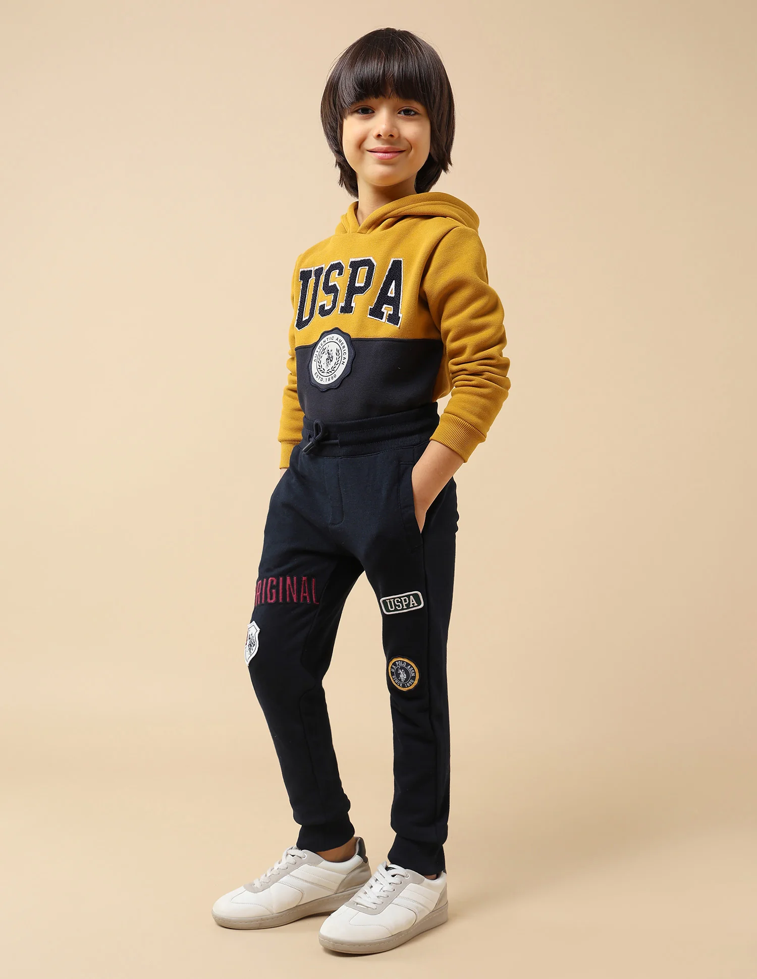 Boys Brand Appliqued Regular Fit Joggers - Image 4