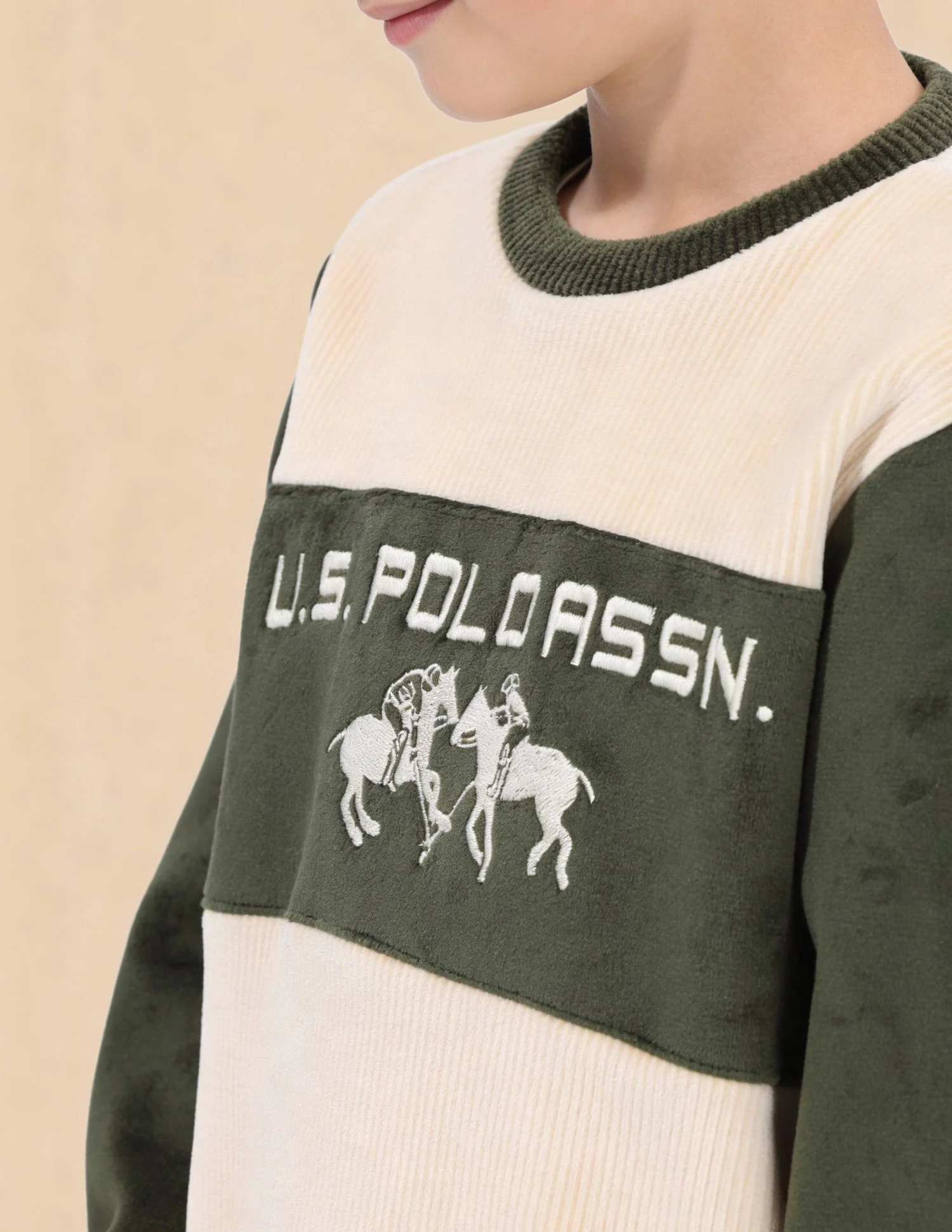 Boys Brand Embroidered Regular Fit Sweatshirt - Image 6