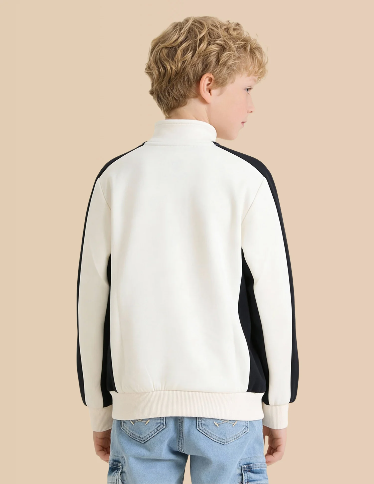 Boys Colour Blocked Regular Fit Sweatshirt - Image 5