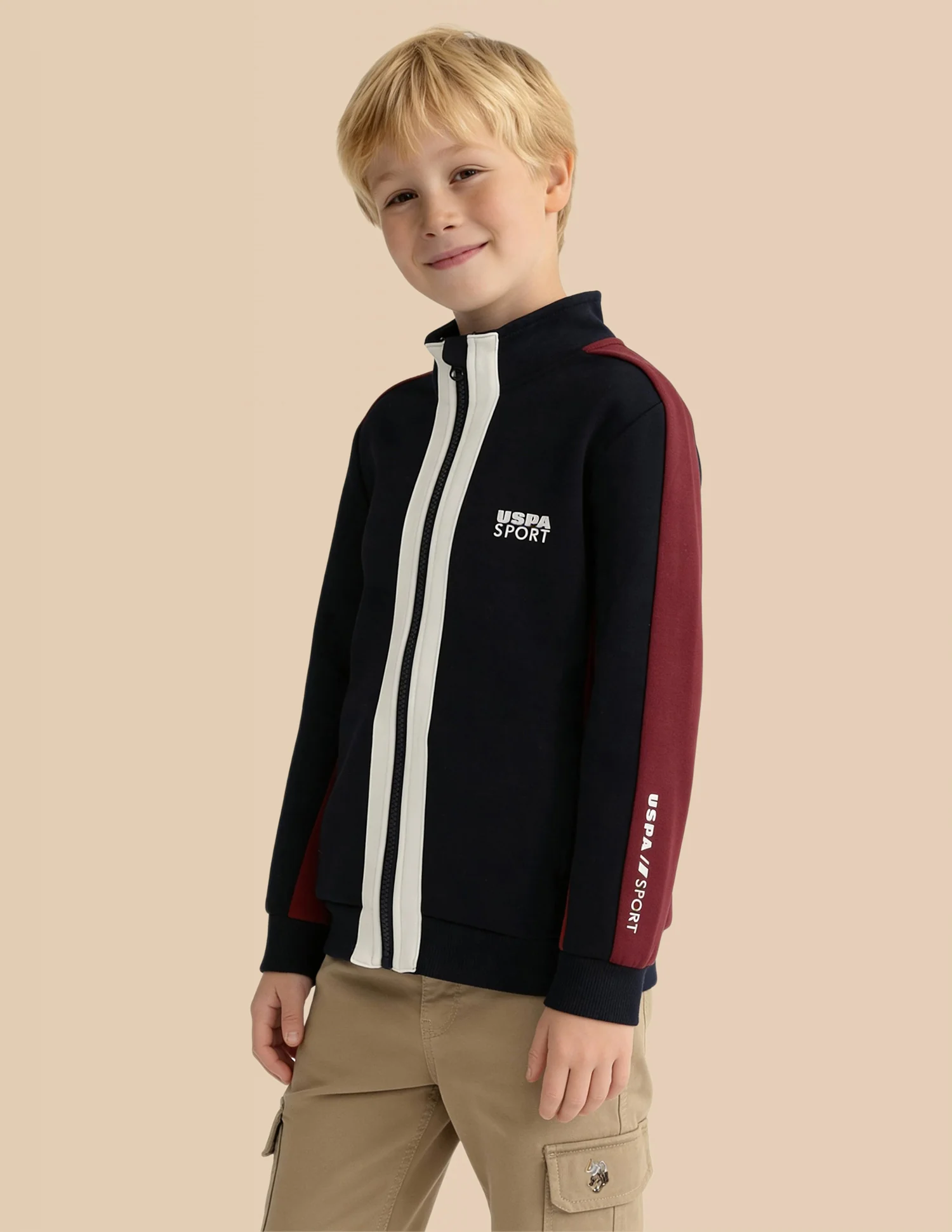 Boys Colour Blocked Regular Fit Sweatshirt - Image 4