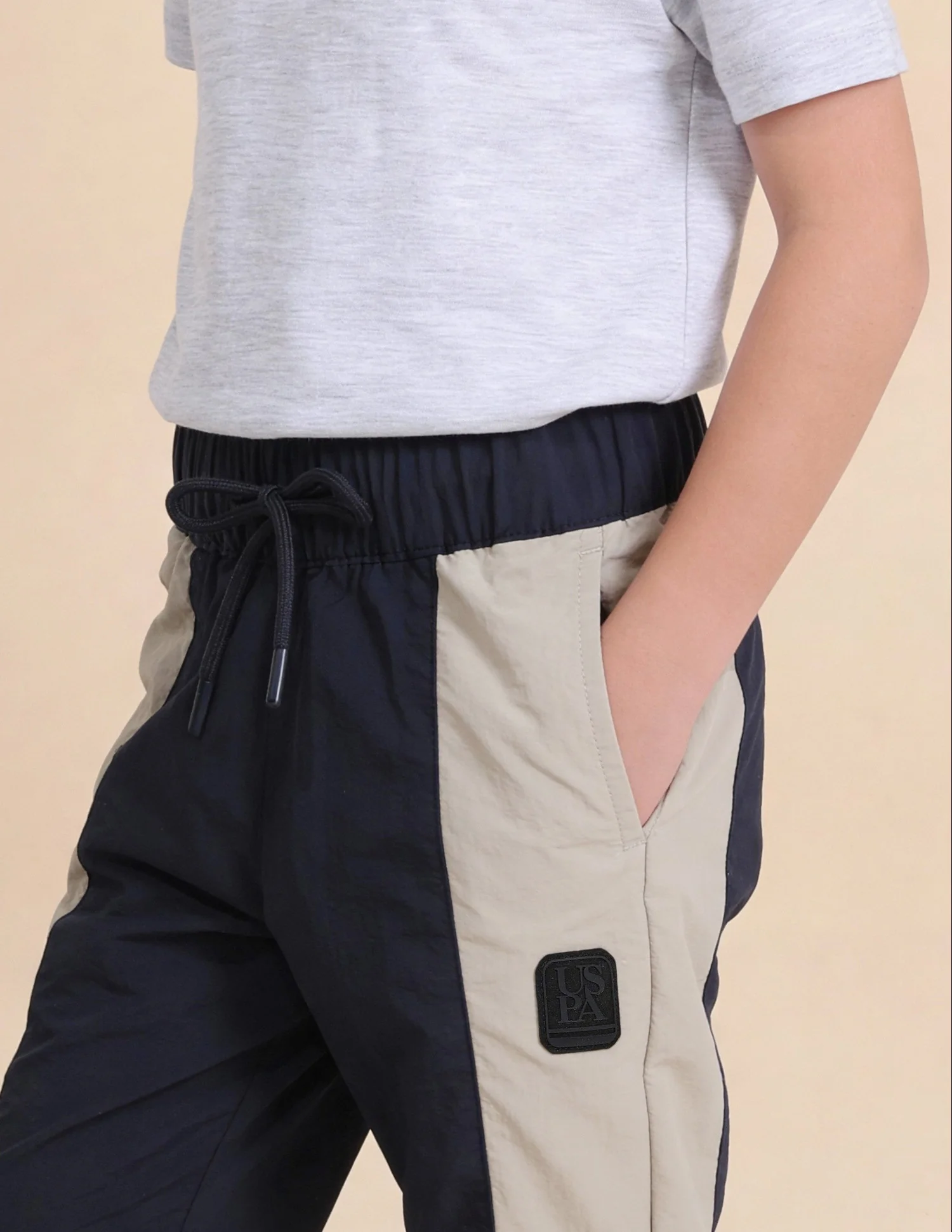 Boys Colourblocked Regular Fit Joggers - Image 5