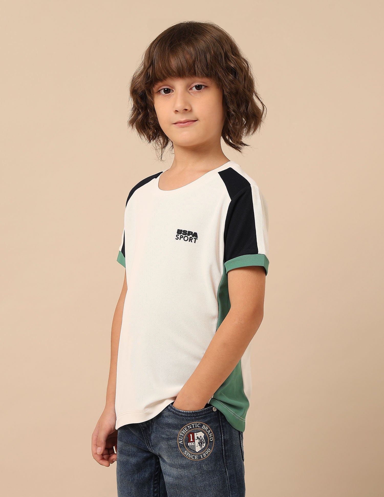 Boys Colourblocked Regular Fit T-Shirt - Image 4