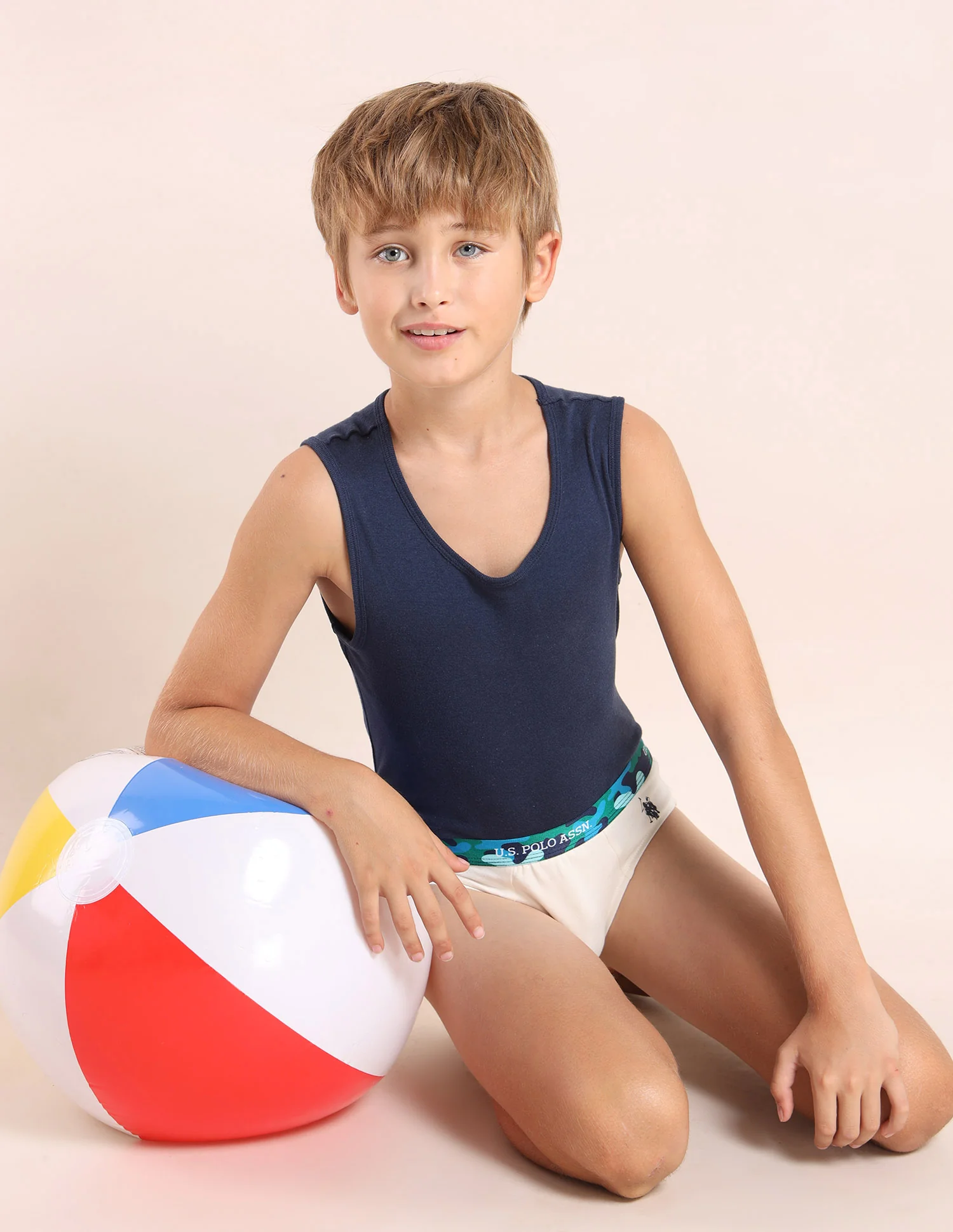 Boys Cotton Spandex Solid Briefs - Pack Of 5 - Image 5