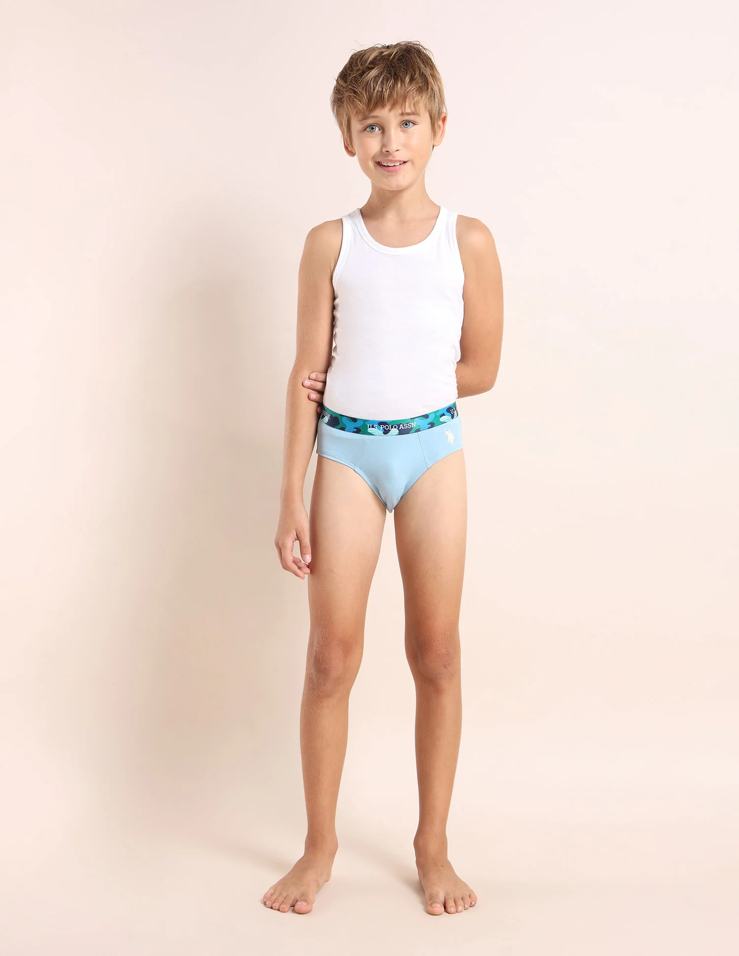 Boys Cotton Spandex Solid Briefs - Pack Of 5 - Image 7