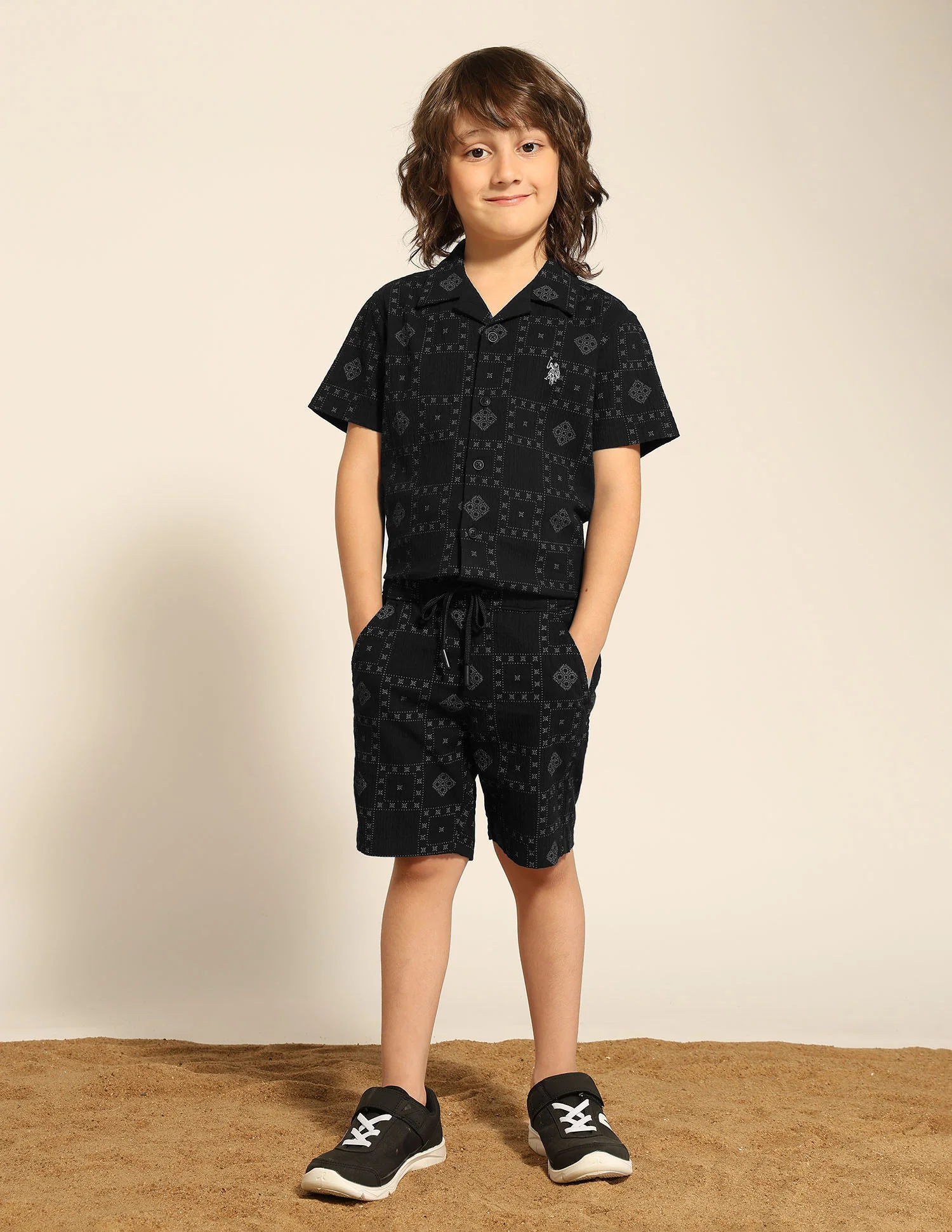 Boys Geometric Printed Regular Fit Shorts - Image 3