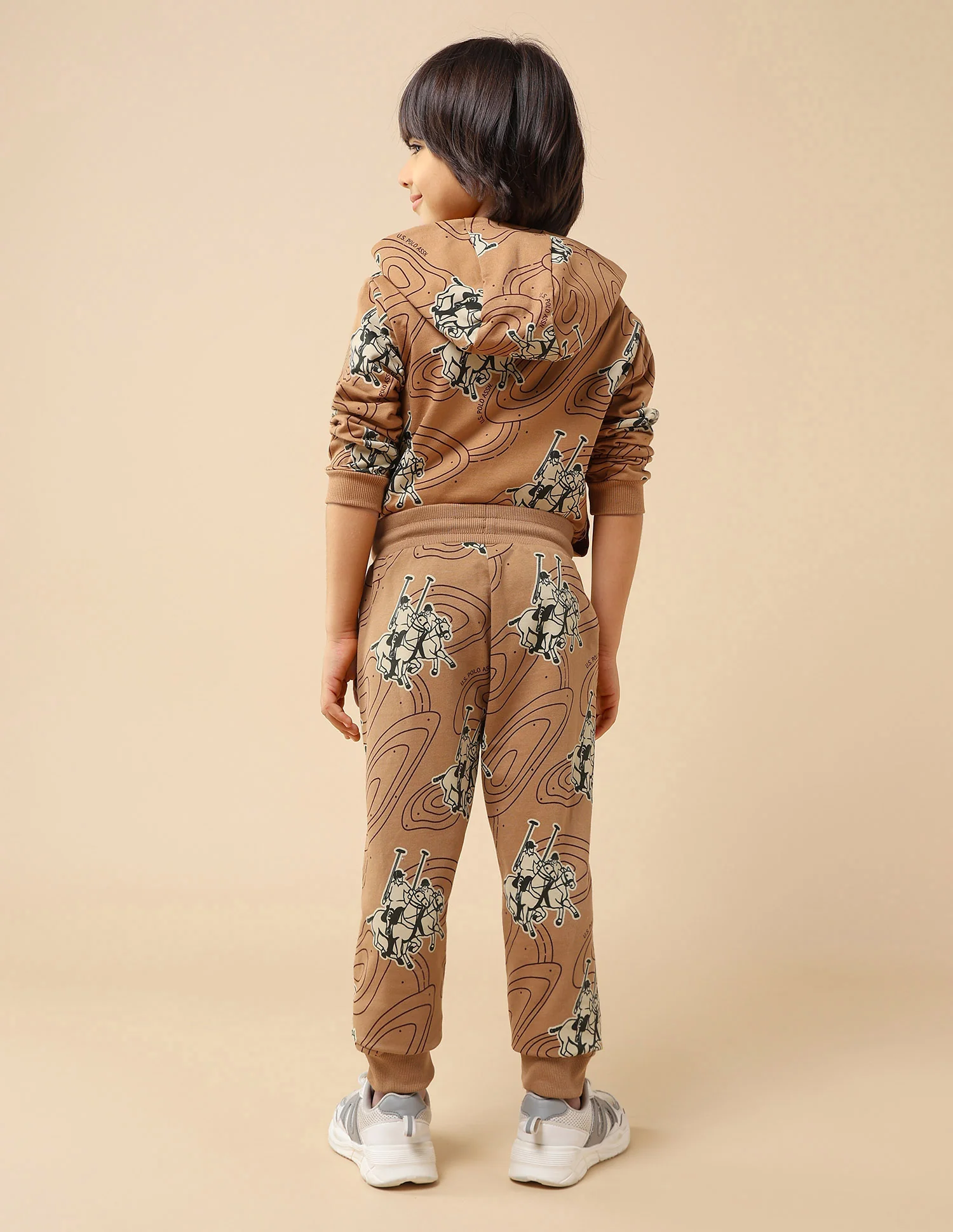 Boys Graphic Brand Printed Regular Fit Joggers - Image 5