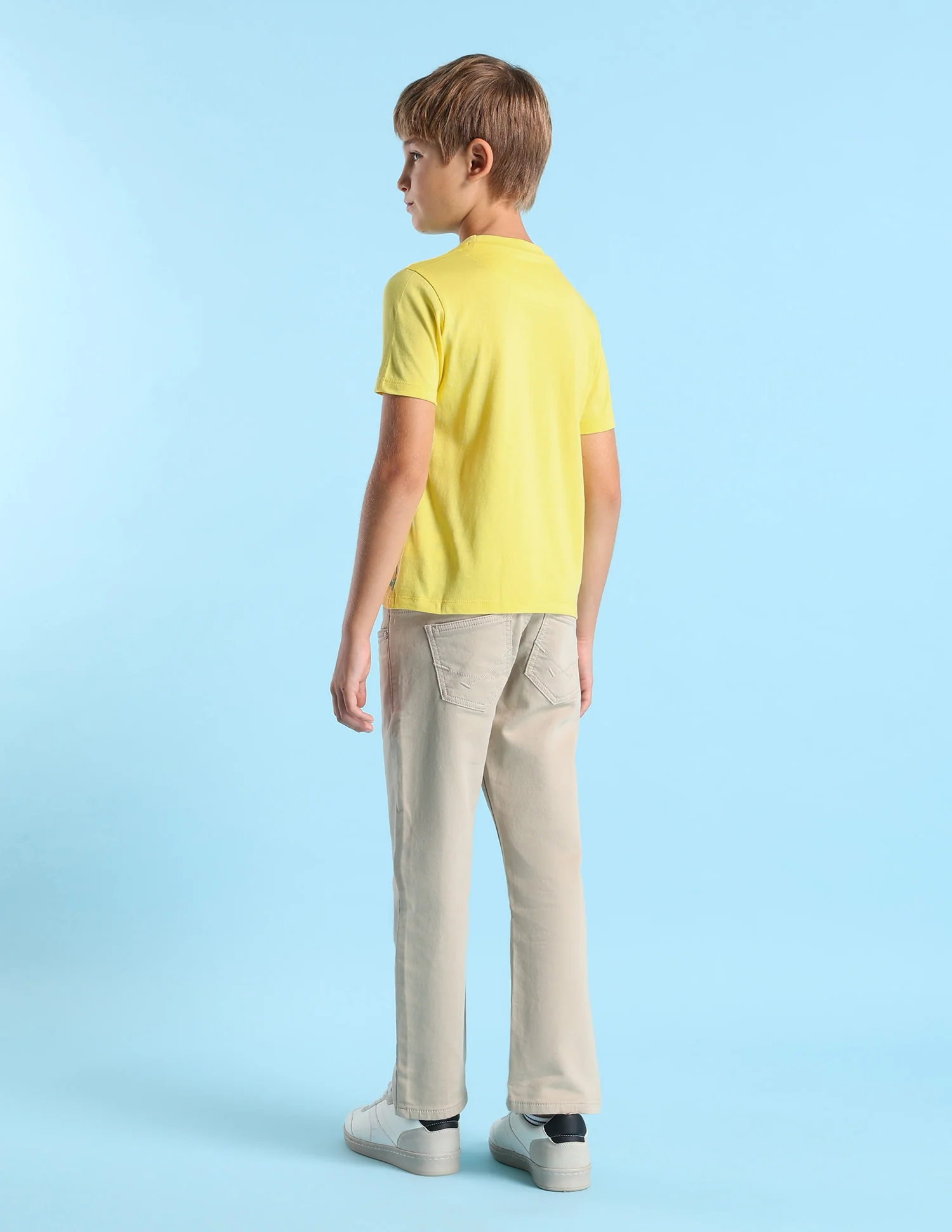 Boys Graphic Printed Regular Fit T-Shirt - Image 4