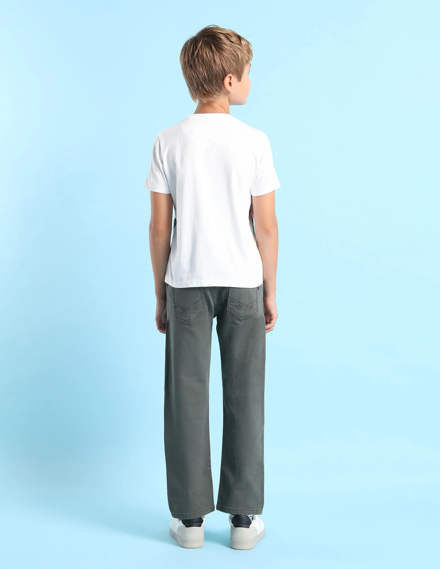 Boys Graphic Printed Regular Fit T-Shirt - Image 4
