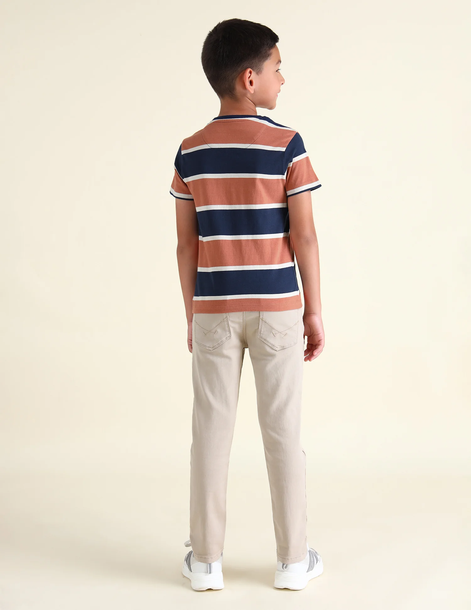 Boys Horizontal Striped Regular Fit T-Shirt - Image 4