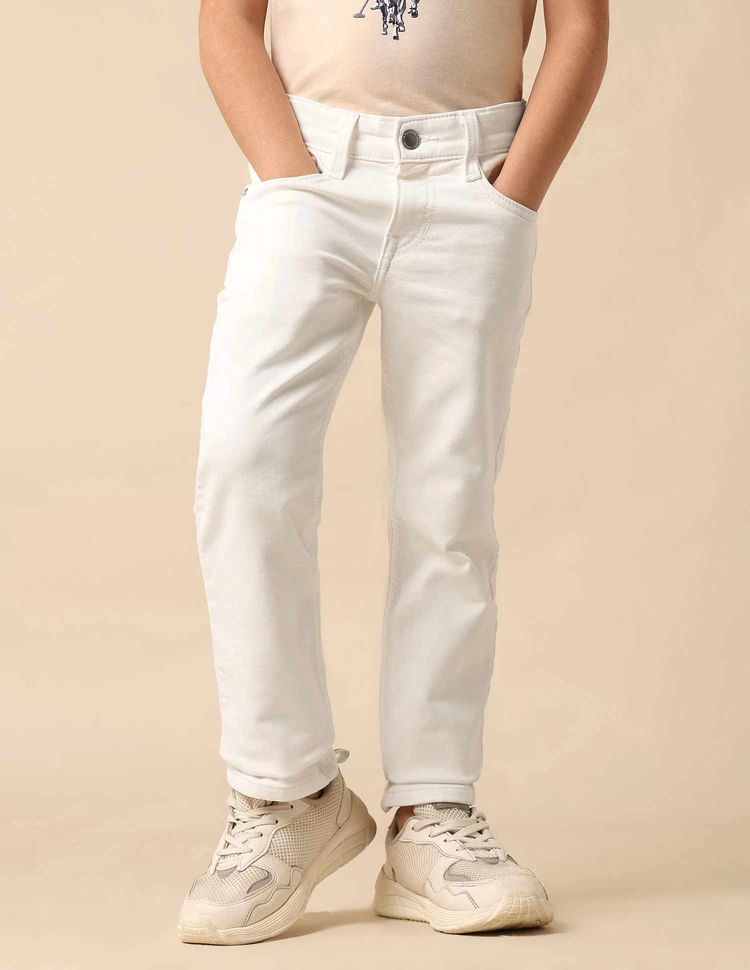 Boys Mid Rise Relaxed Fit Jeans - Image 3