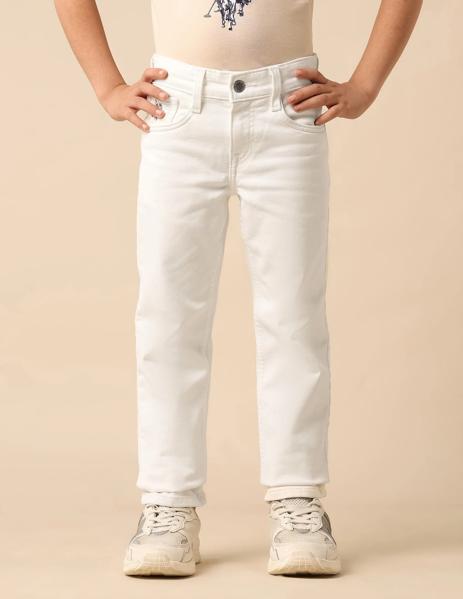 Boys Mid Rise Relaxed Fit Jeans - Image 5
