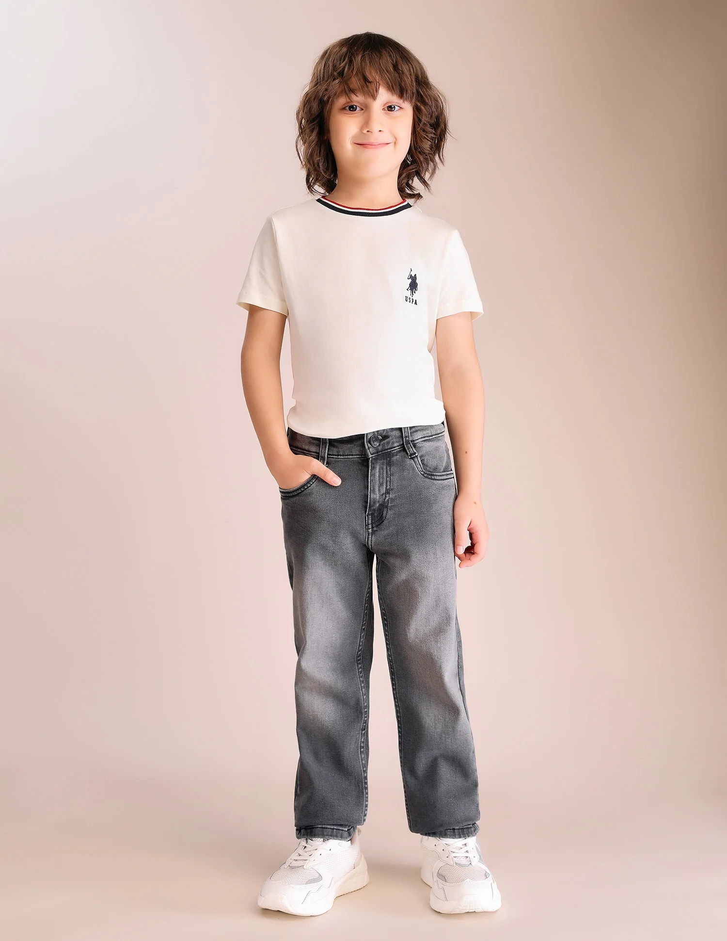 Boys Mid Rise Relaxed Fit Jeans - Image 3