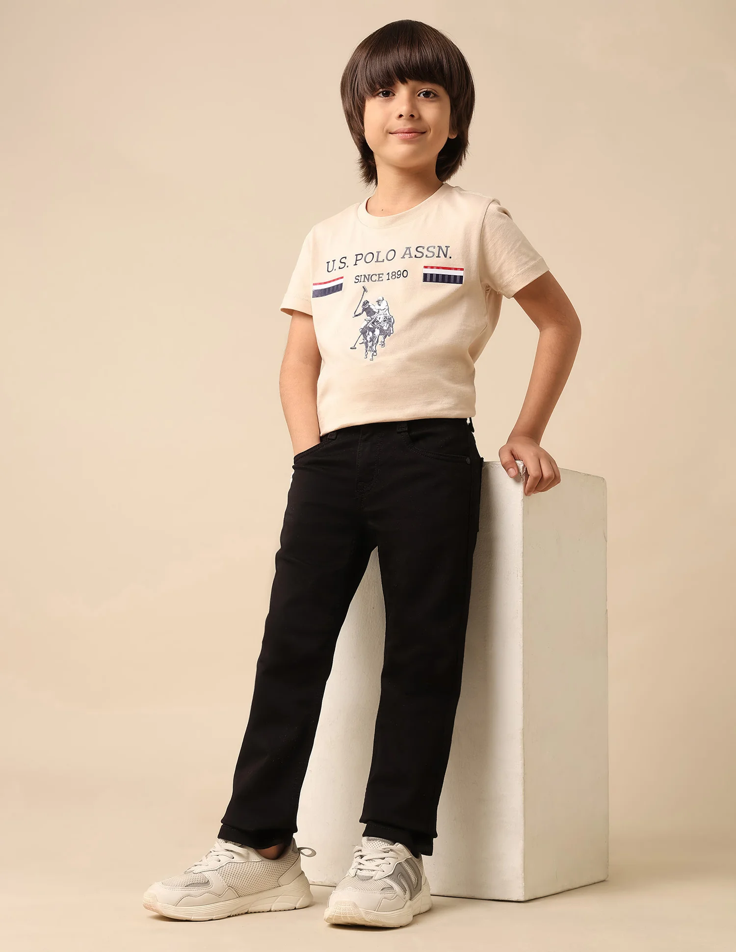 Boys Mid Rise Relaxed Fit Jeans