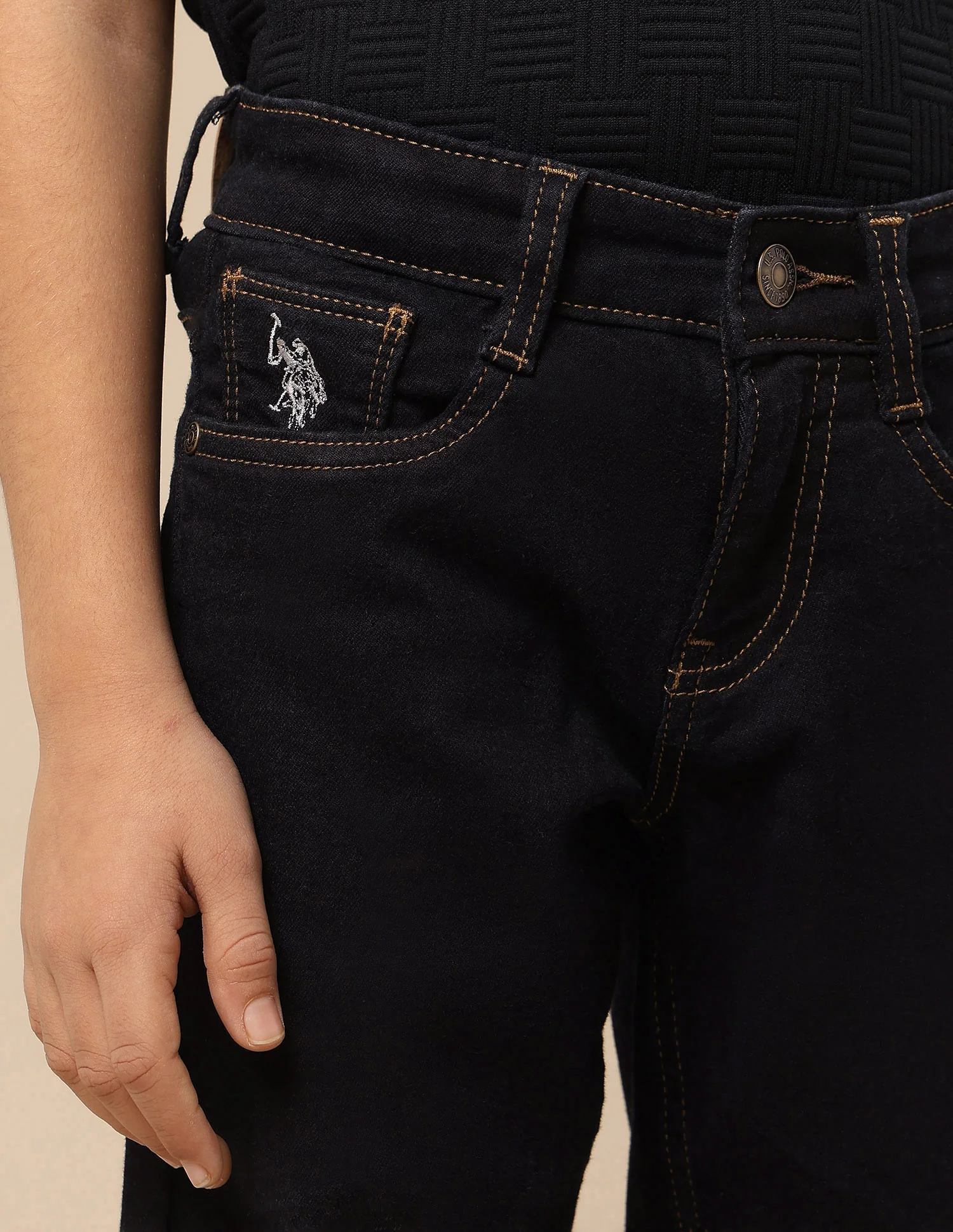 Boys Mid Rise Relaxed Fit Jeans - Image 6