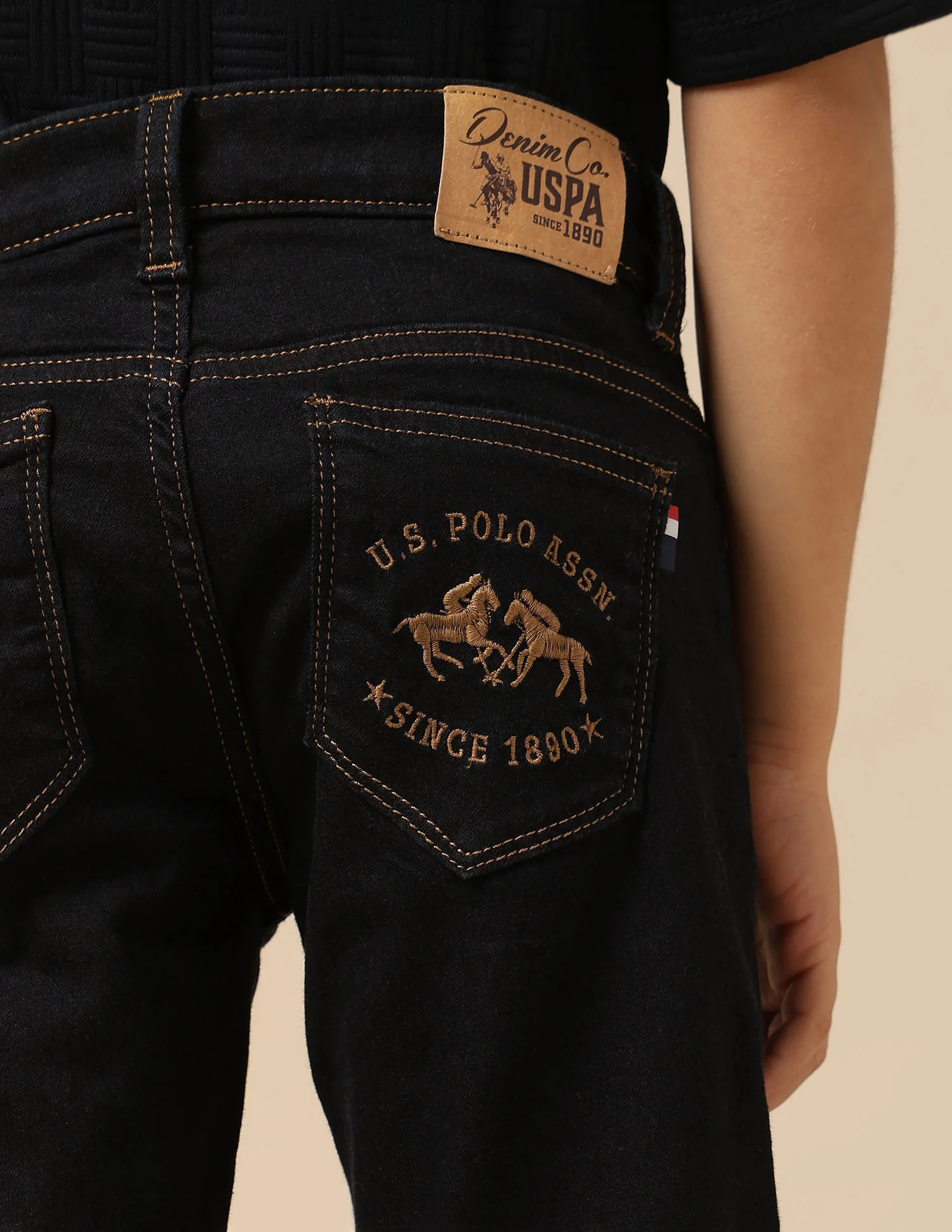Boys Mid Rise Relaxed Fit Jeans - Image 7