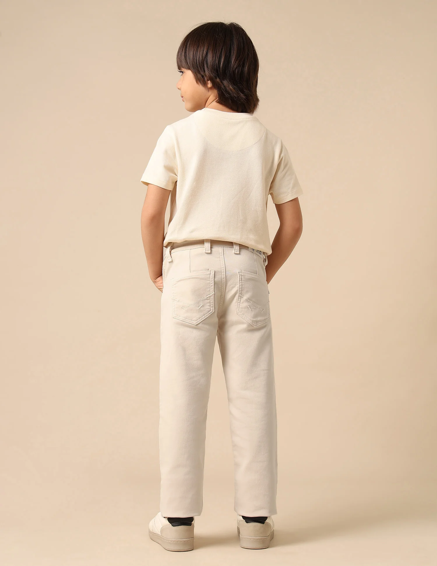 Boys Mid Rise Relaxed Fit Jeans - Image 5