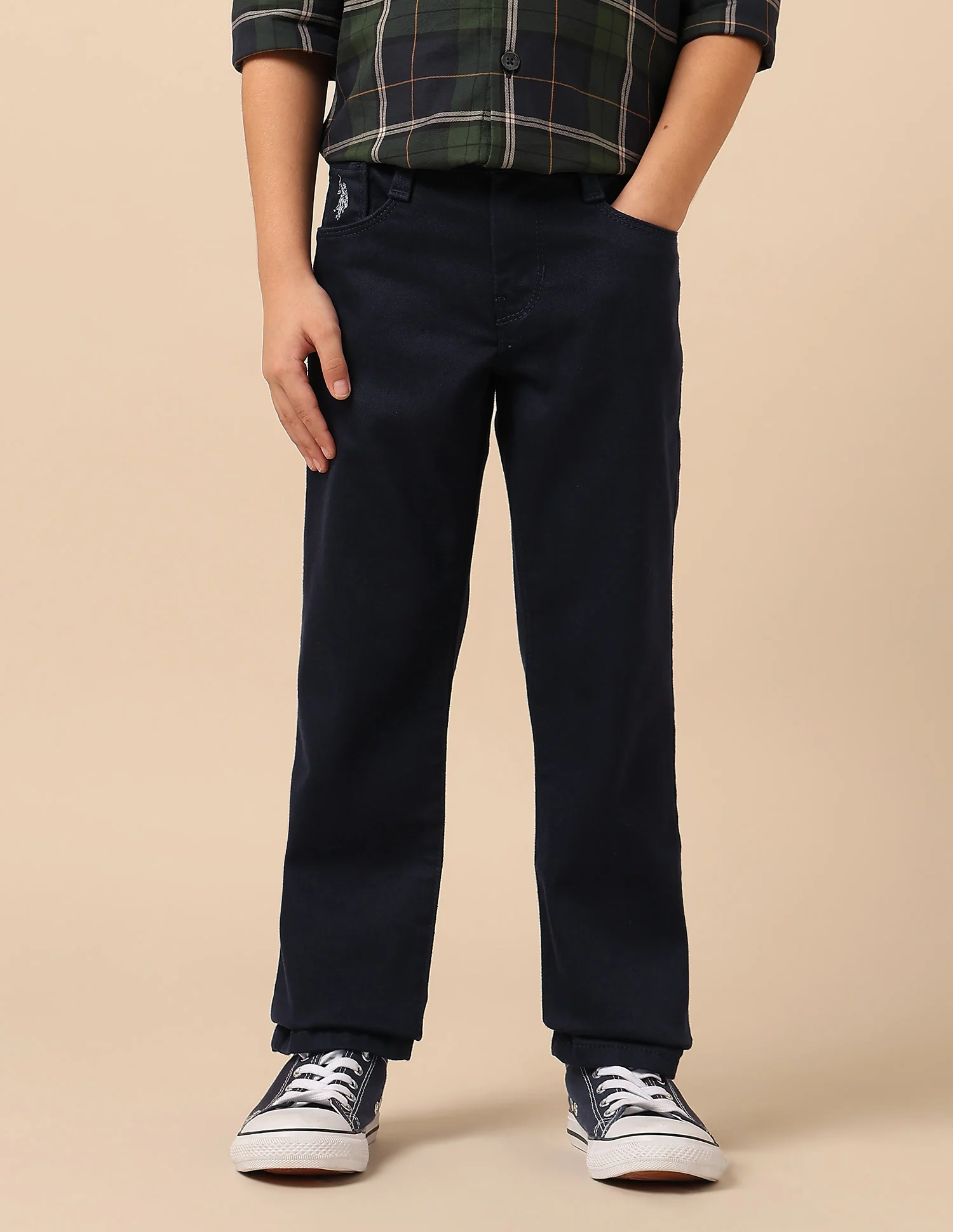 Boys Mid Rise Relaxed Fit Jeans - Image 6
