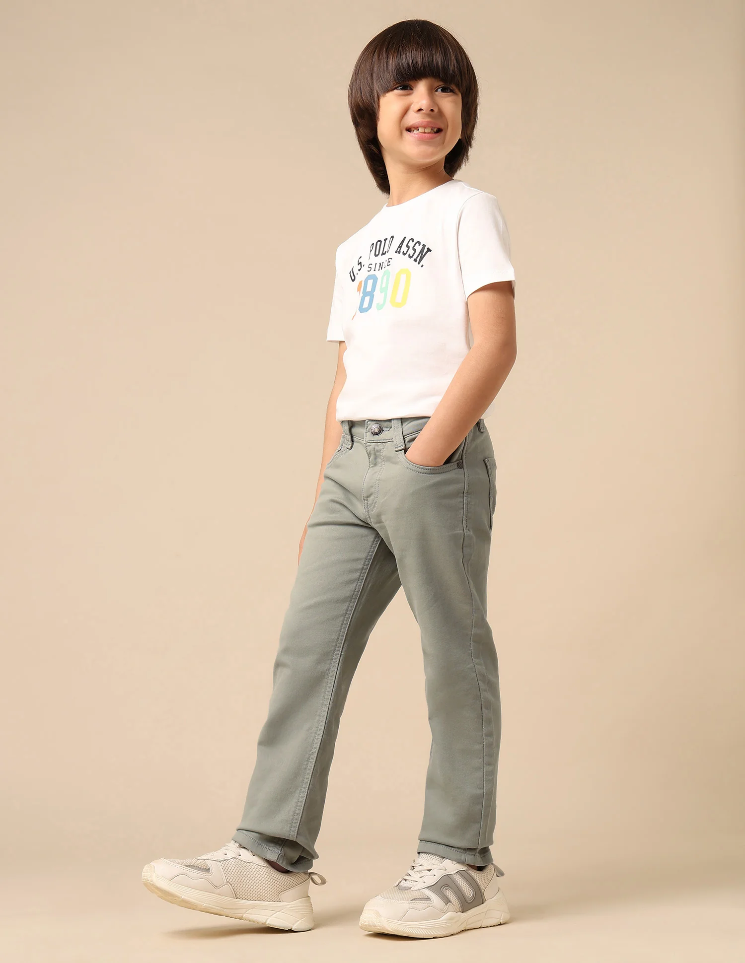 Boys Mid Rise Relaxed Fit Jeans - Image 4