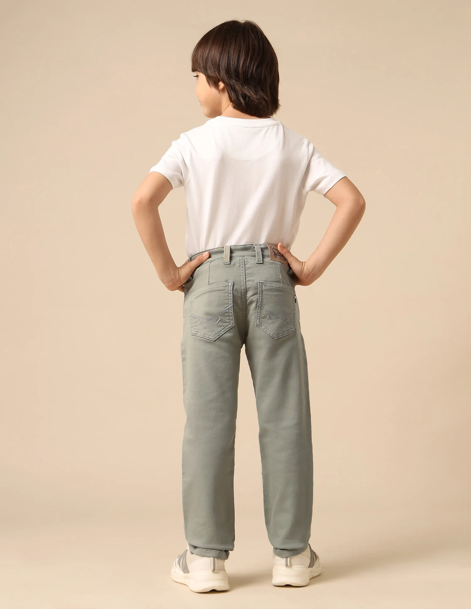 Boys Mid Rise Relaxed Fit Jeans - Image 5