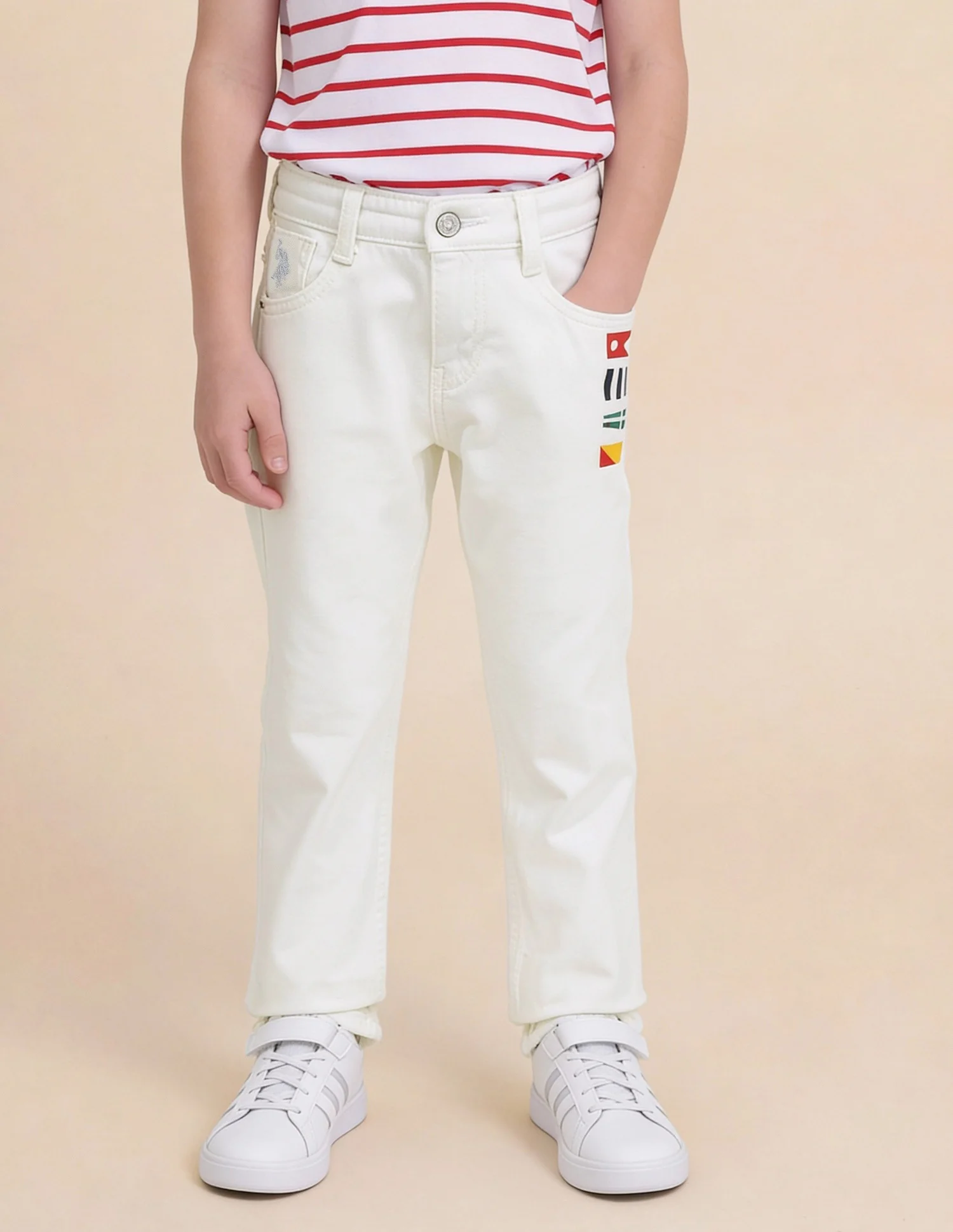 Boys Mid Rise Relaxed Fit Jeans - Image 3