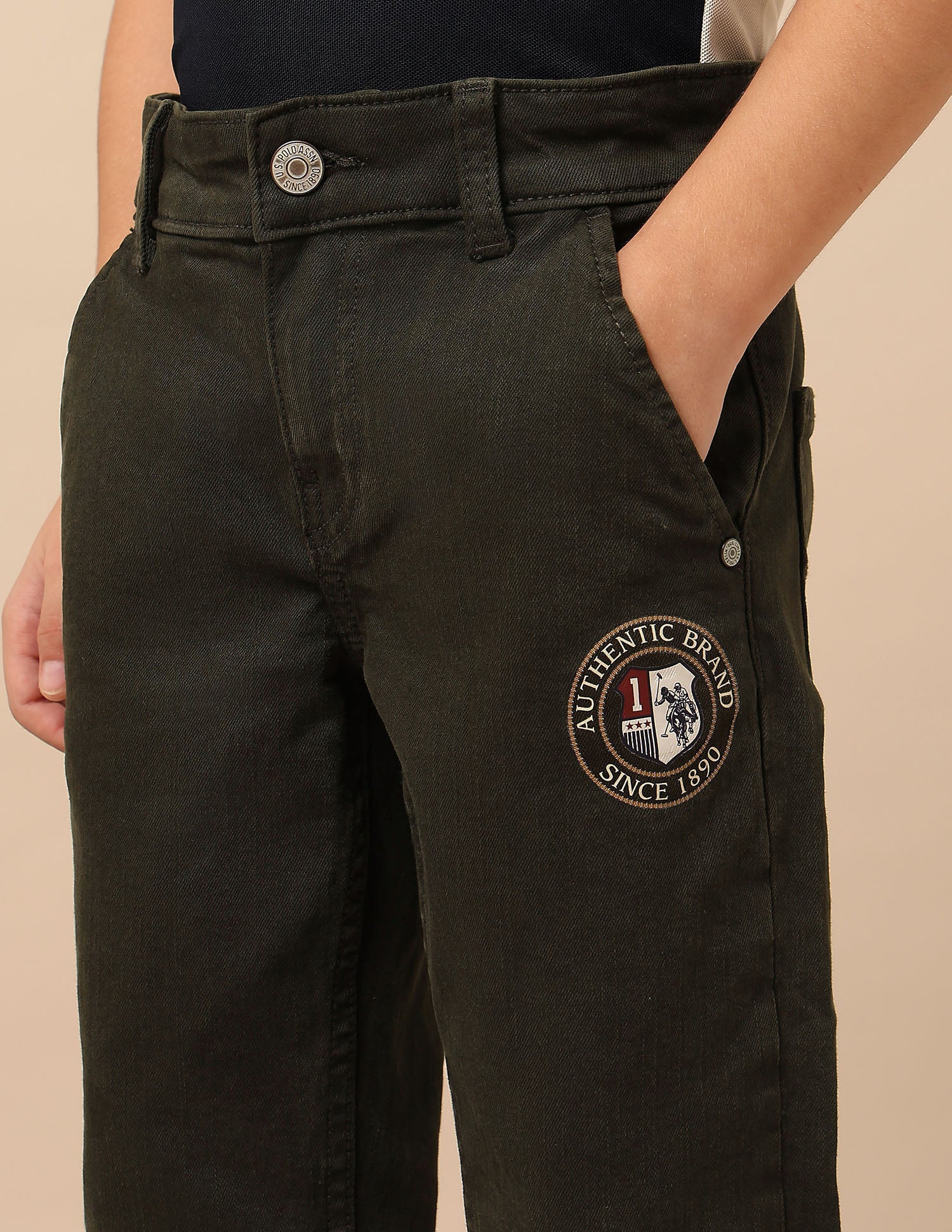 Boys Mid Rise Relaxed Fit Jeans - Image 7