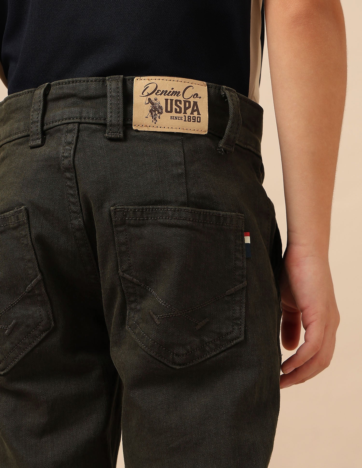 Boys Mid Rise Relaxed Fit Jeans - Image 9