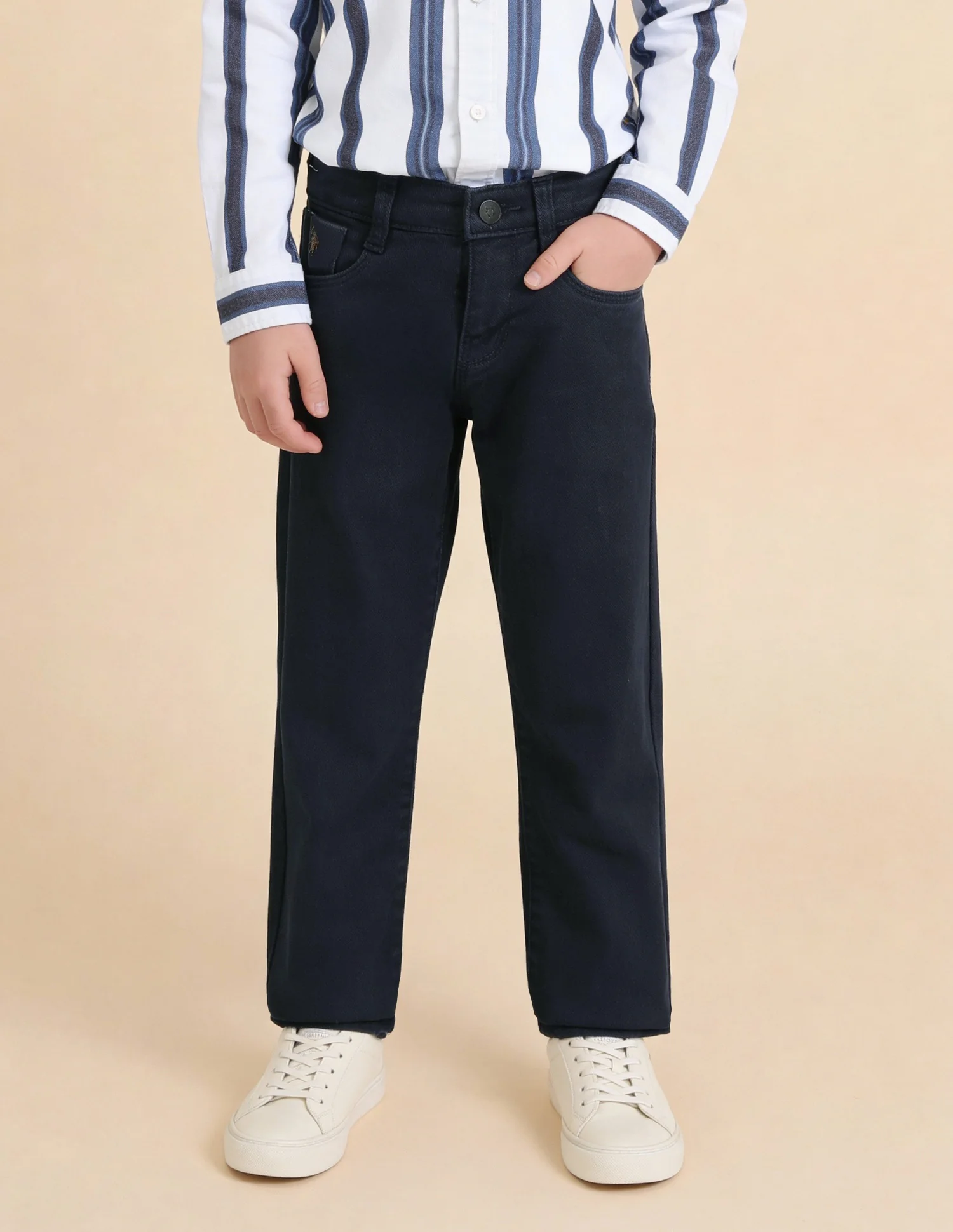 Boys Relaxed Fit Mid Rise Jeans - Image 3