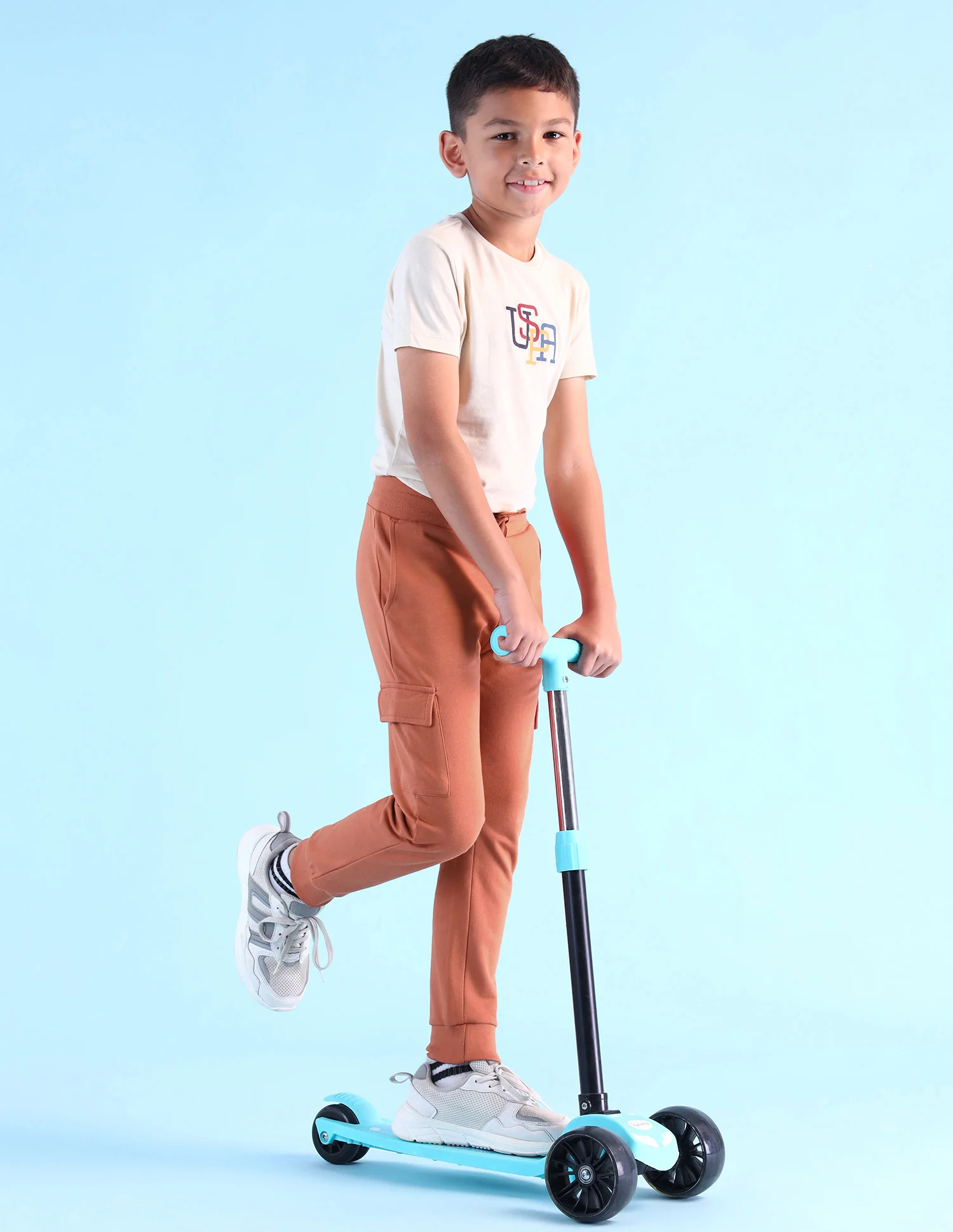 Boys Solid Regular Fit Joggers