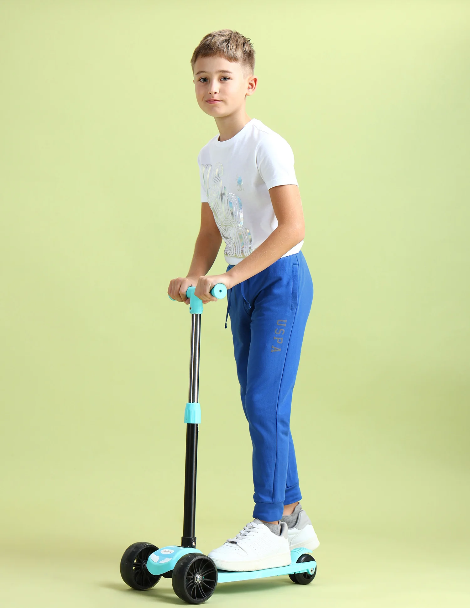 Boys Solid Regular Fit Joggers