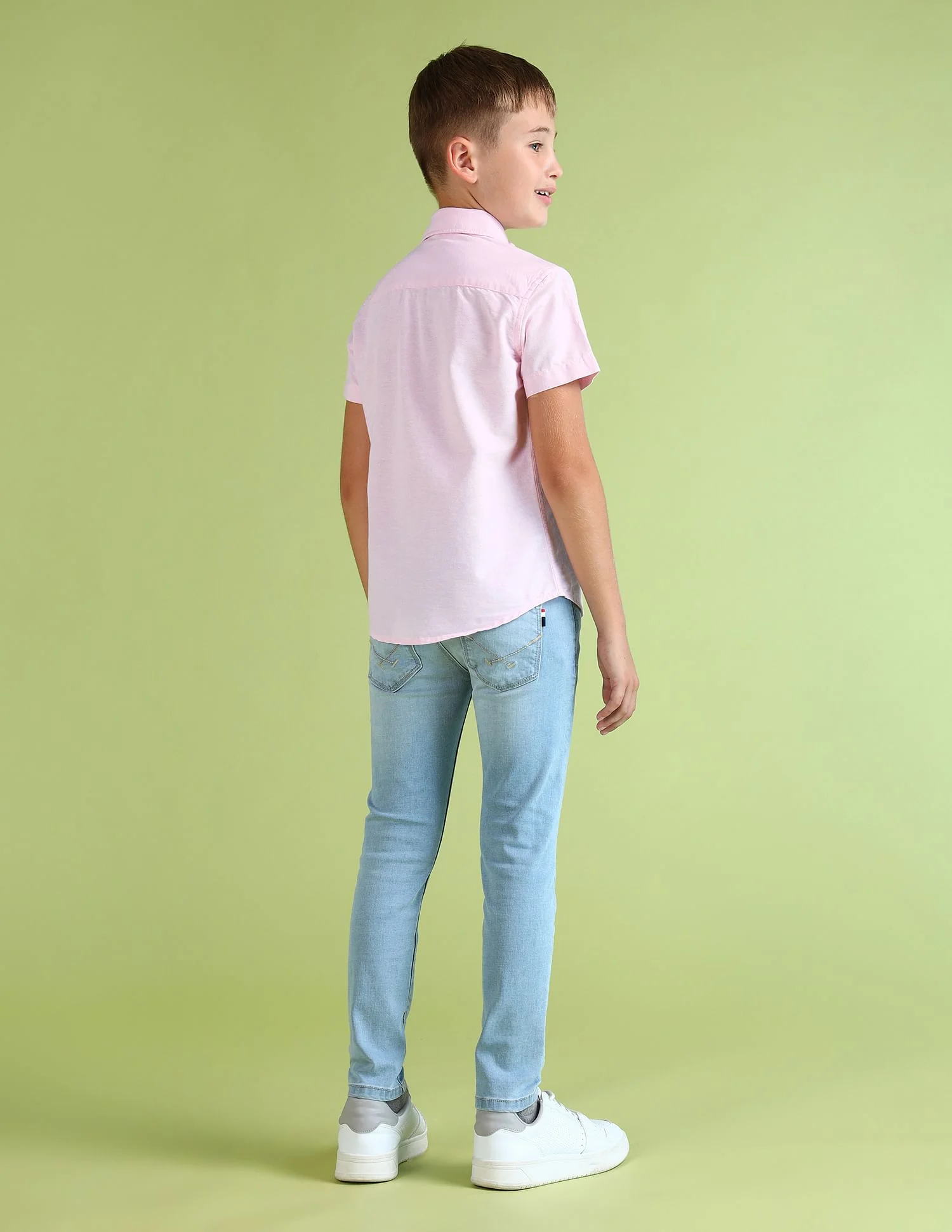 Boys Solid Regular Fit Shirt - Image 4