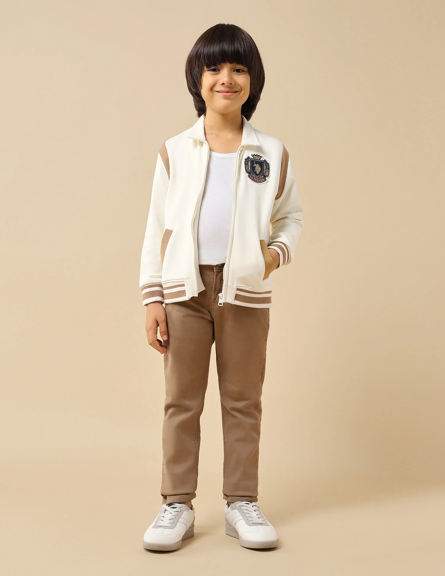 Boys Solid Regular Fit Sweatshirt - Image 3