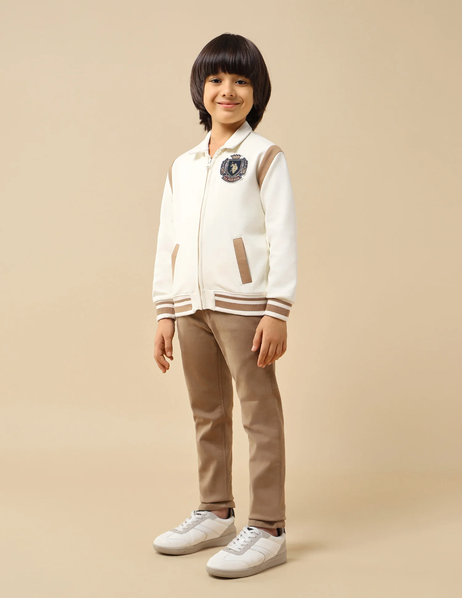 Boys Solid Regular Fit Sweatshirt - Image 4