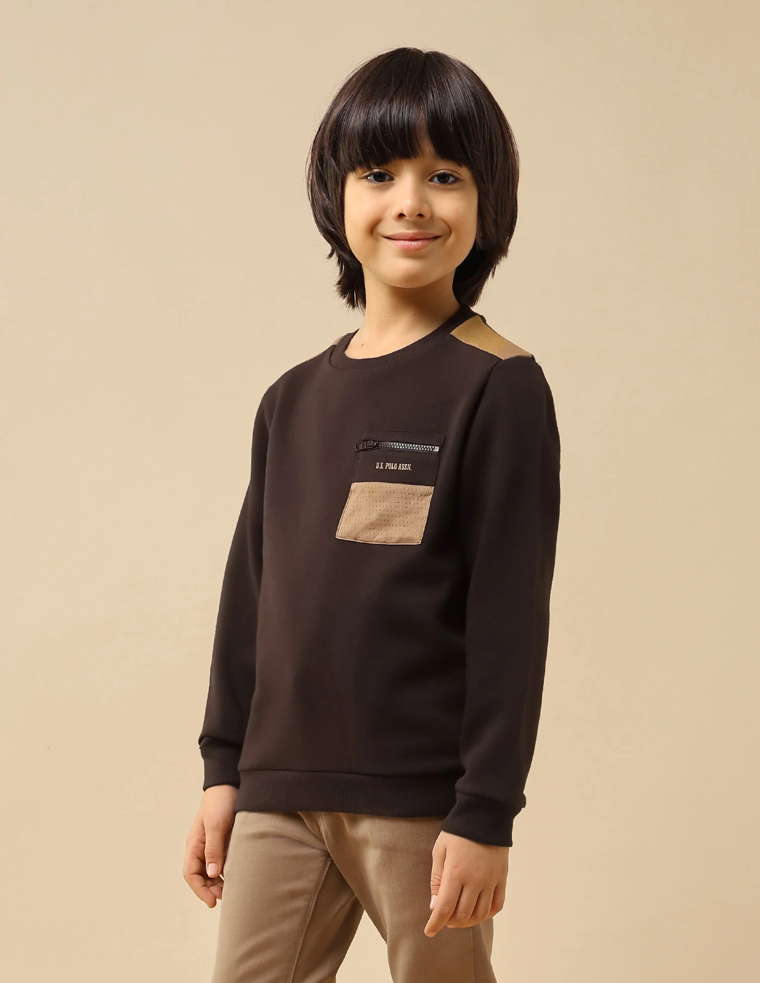 Boys Solid Regular Fit Sweatshirt - Image 4