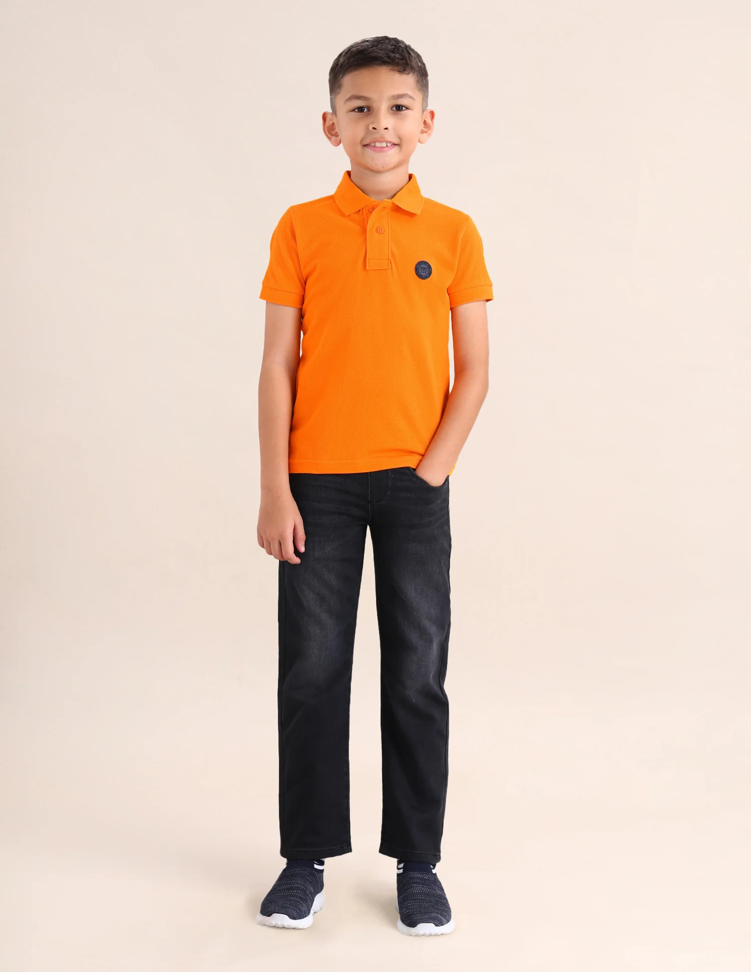 Boys Solid Regular Fit T-Shirt - Image 3