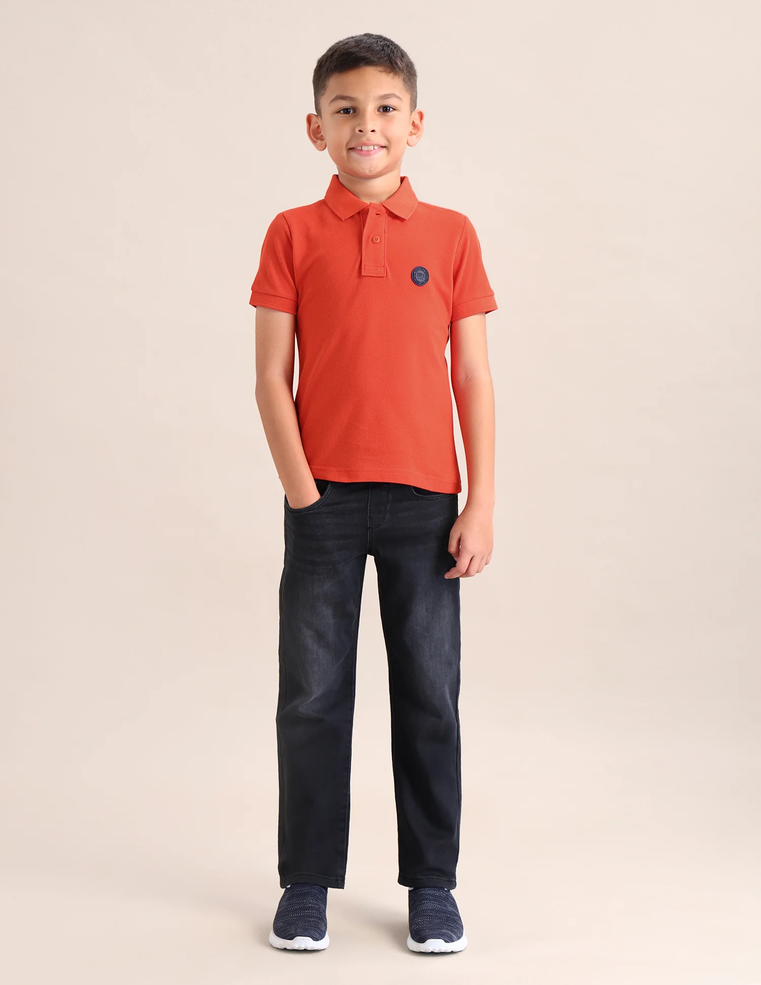Boys Solid Regular Fit T-Shirt - Image 3