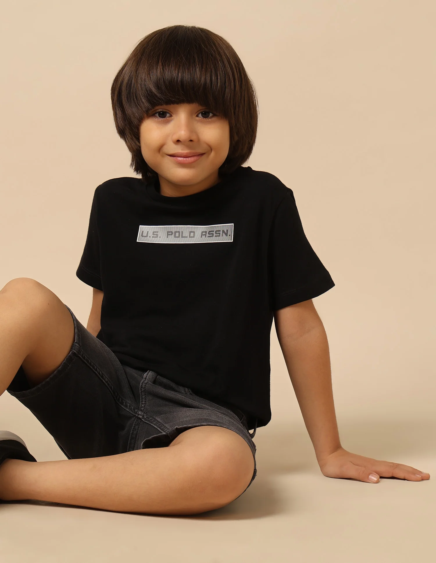 Boys Solid Regular Fit T-Shirt