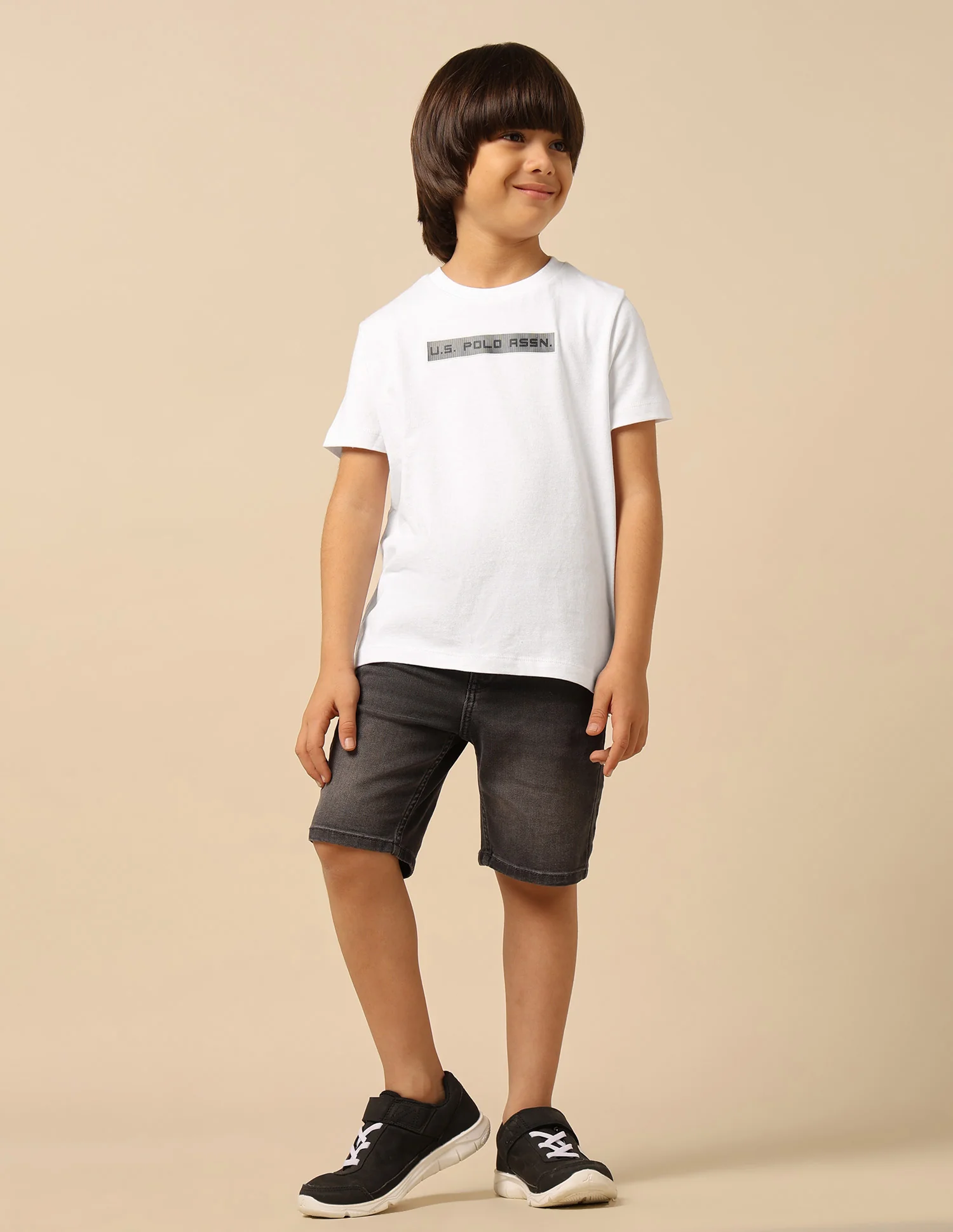 Boys Solid Regular Fit T-Shirt - Image 3