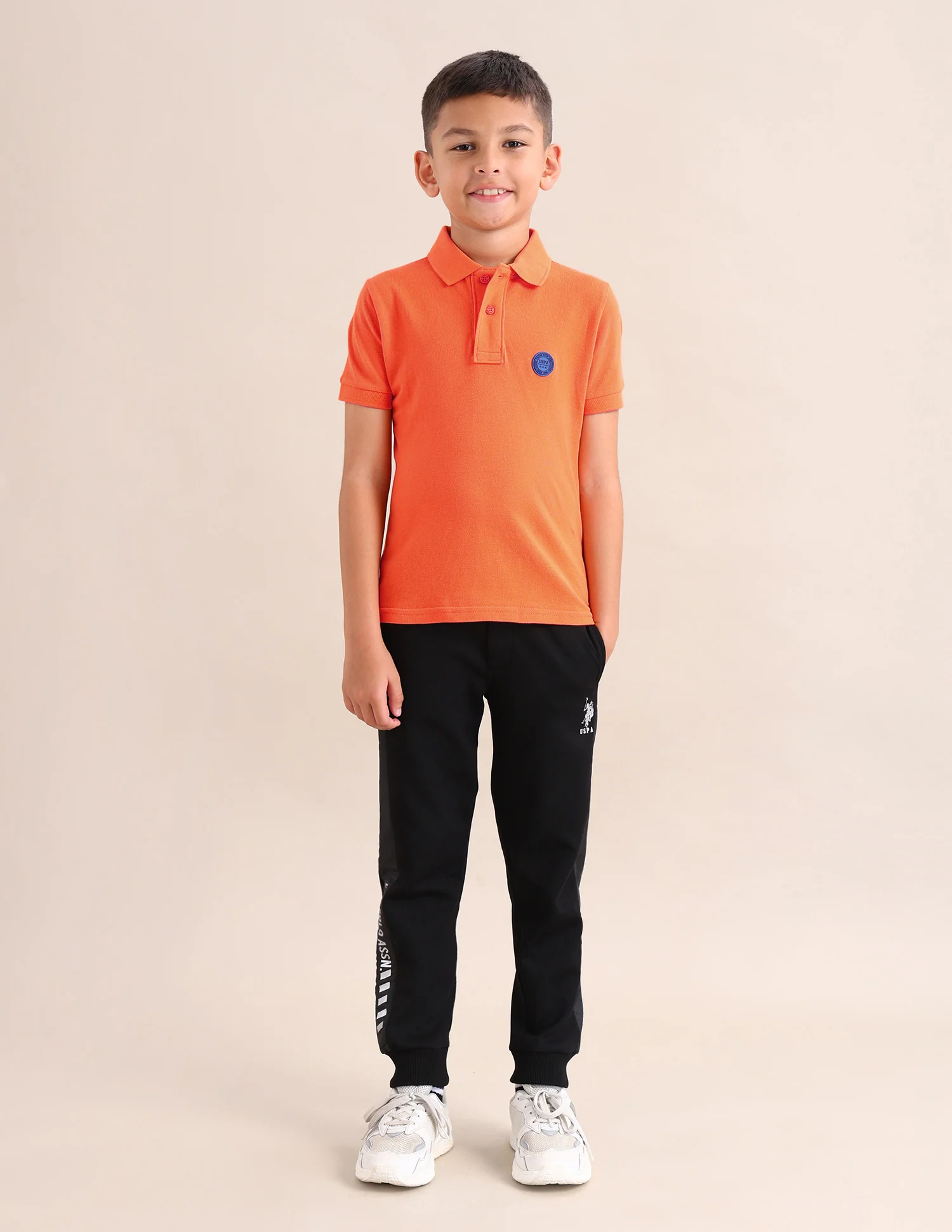 Boys Solid Regular Fit T-Shirt - Image 4