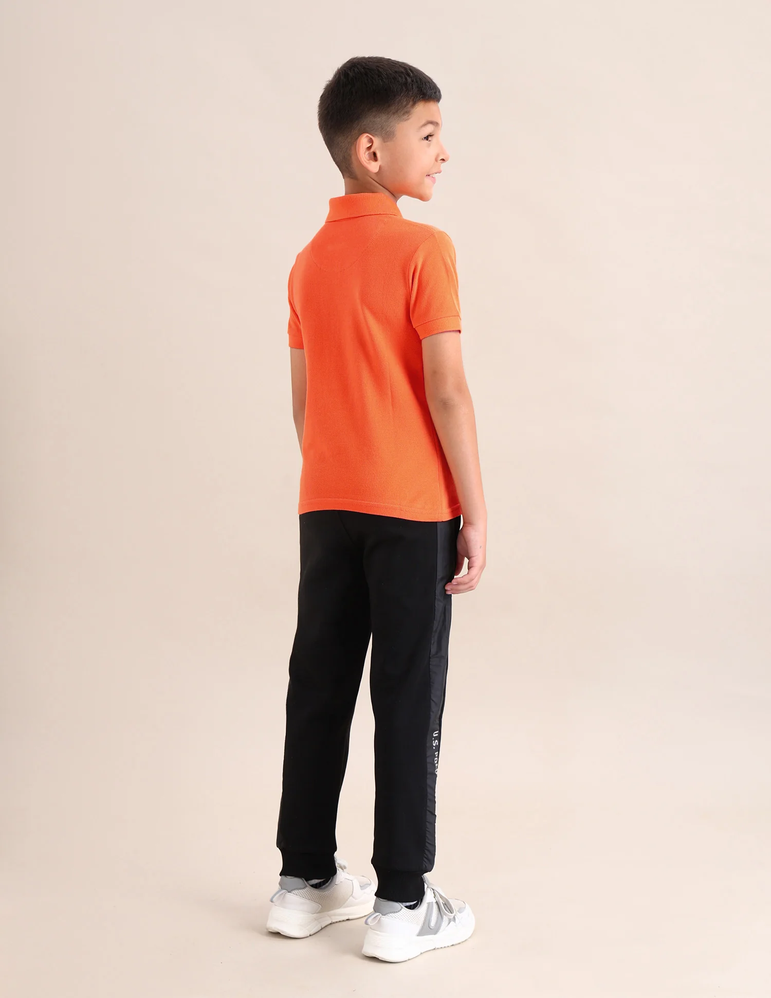 Boys Solid Regular Fit T-Shirt - Image 5